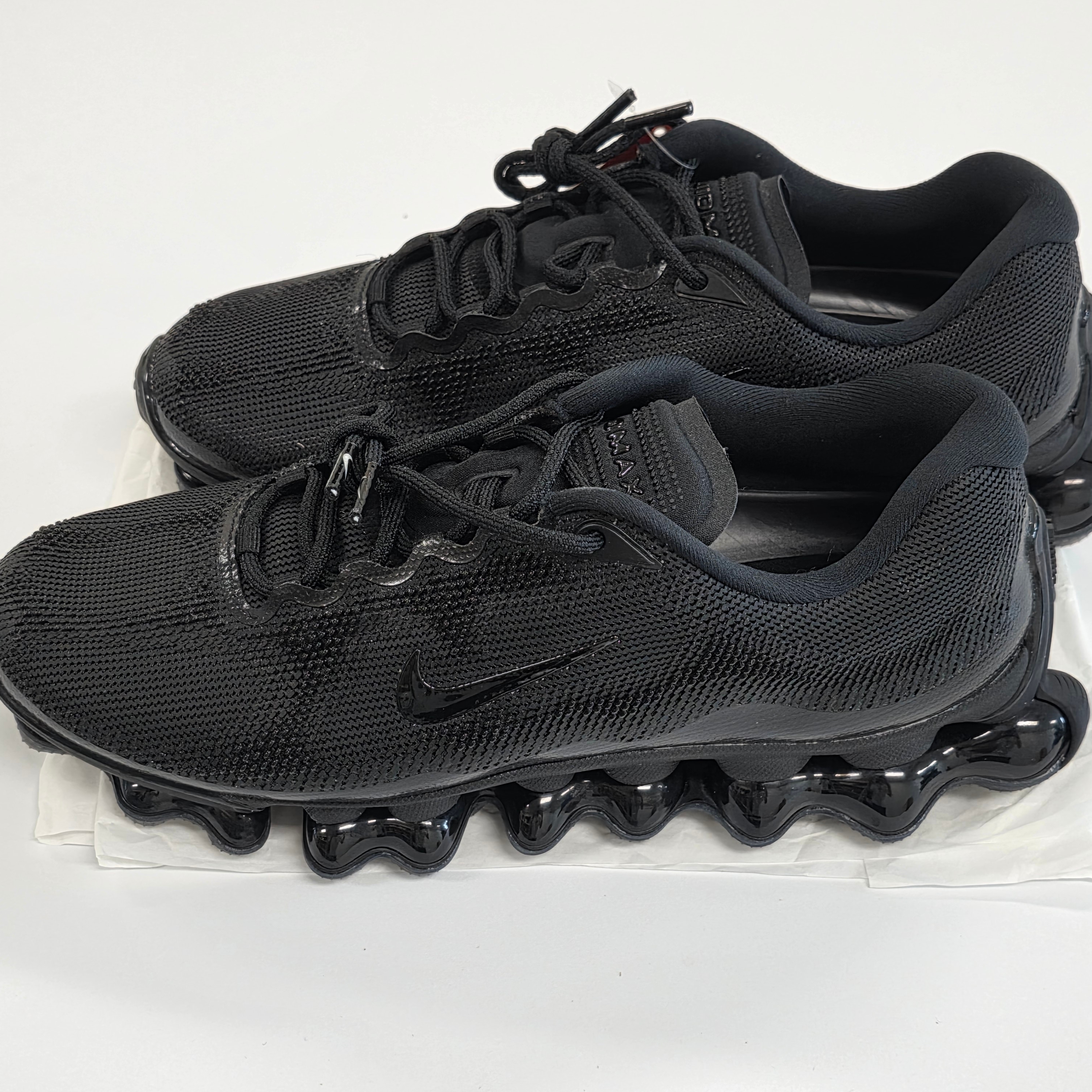 Nike Air Liquid Max Black 착용 스타일