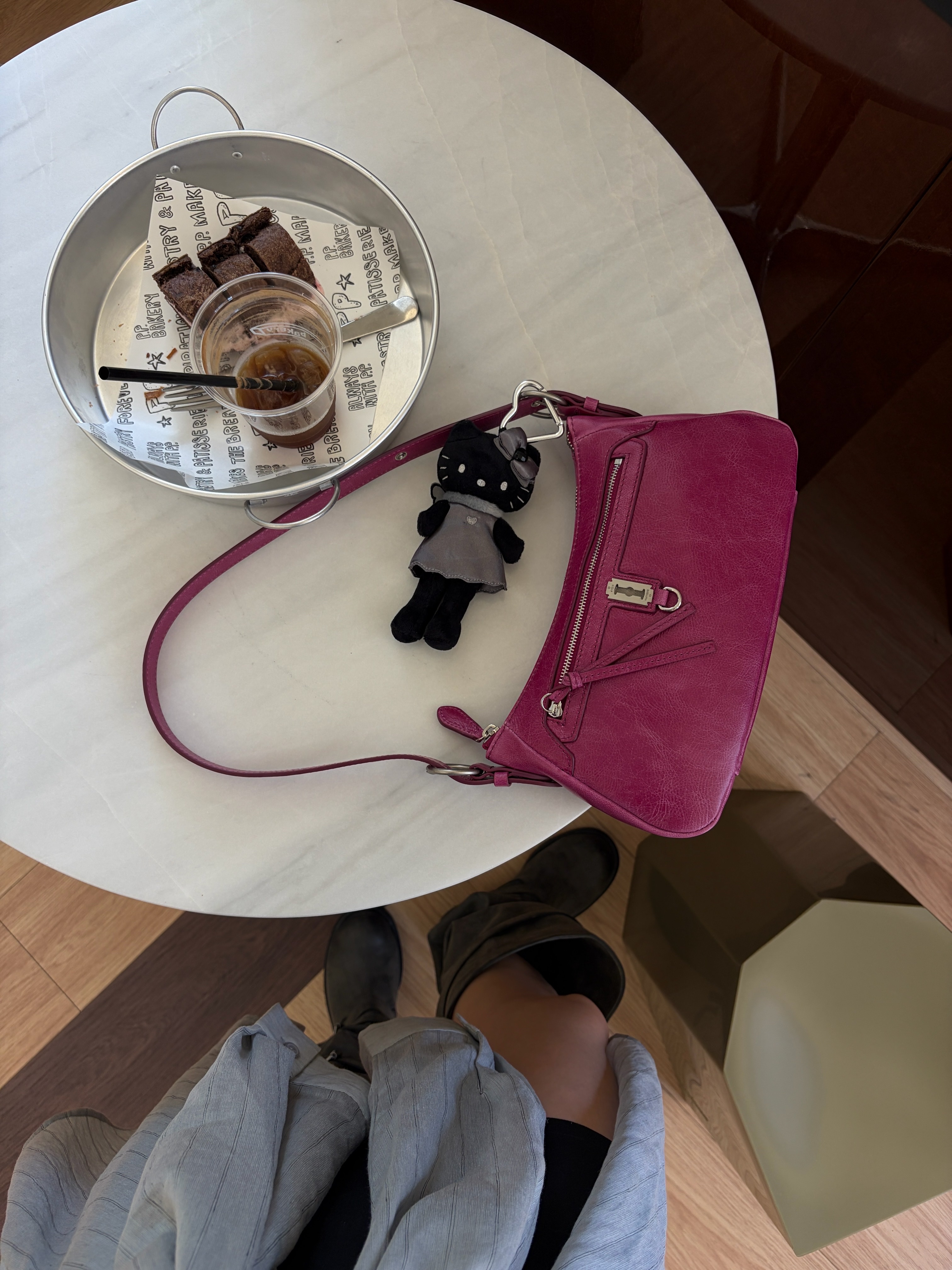 Sanrio Hello Kitty Black Angel Collection Style Up Mascot Angel Black, Gentle Monster Blanc 01 Black 착용 스타일 - 8