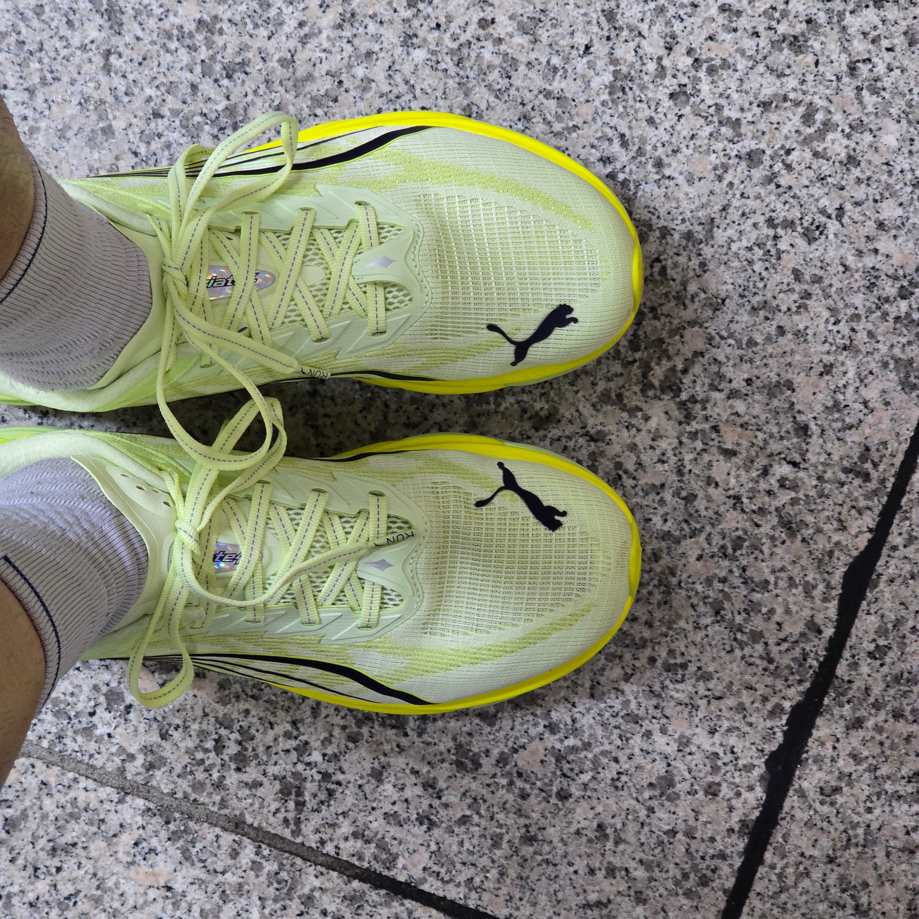 Puma Deviate Nitro 4 Wide Apple Spritz Lux Lime 착용 스타일