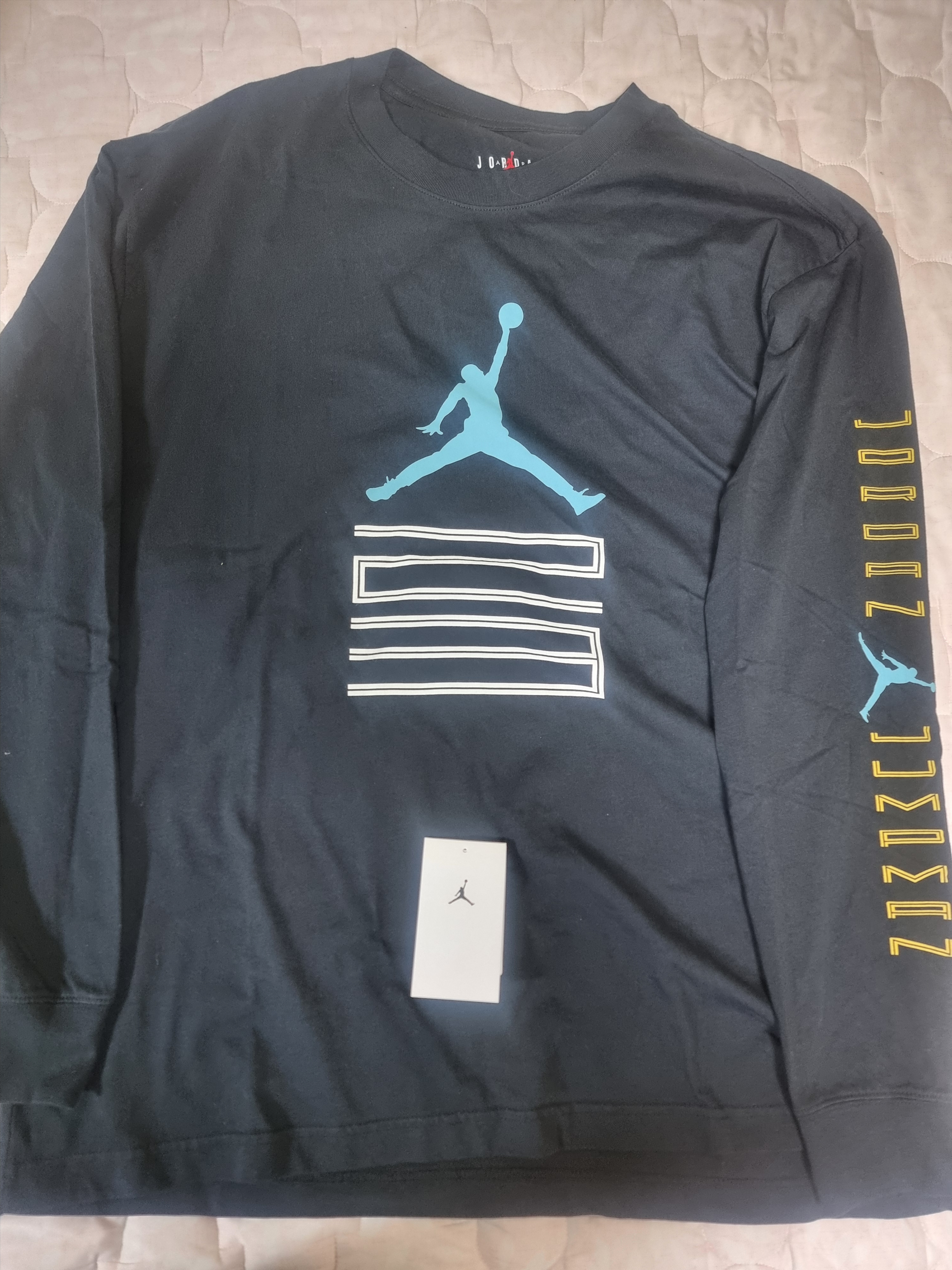 Jordan Brooklyn AJ11 Graphic Long Sleeve T-Shirt Black (IM6507-010) 착용 스타일