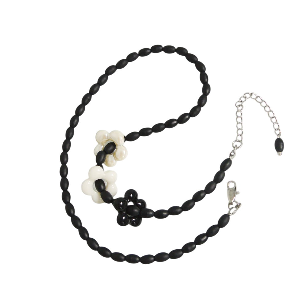 오브제213 매트 블랙 앤 플라워 넥클리스(OBJET213 Matte Black & Flower Necklace)