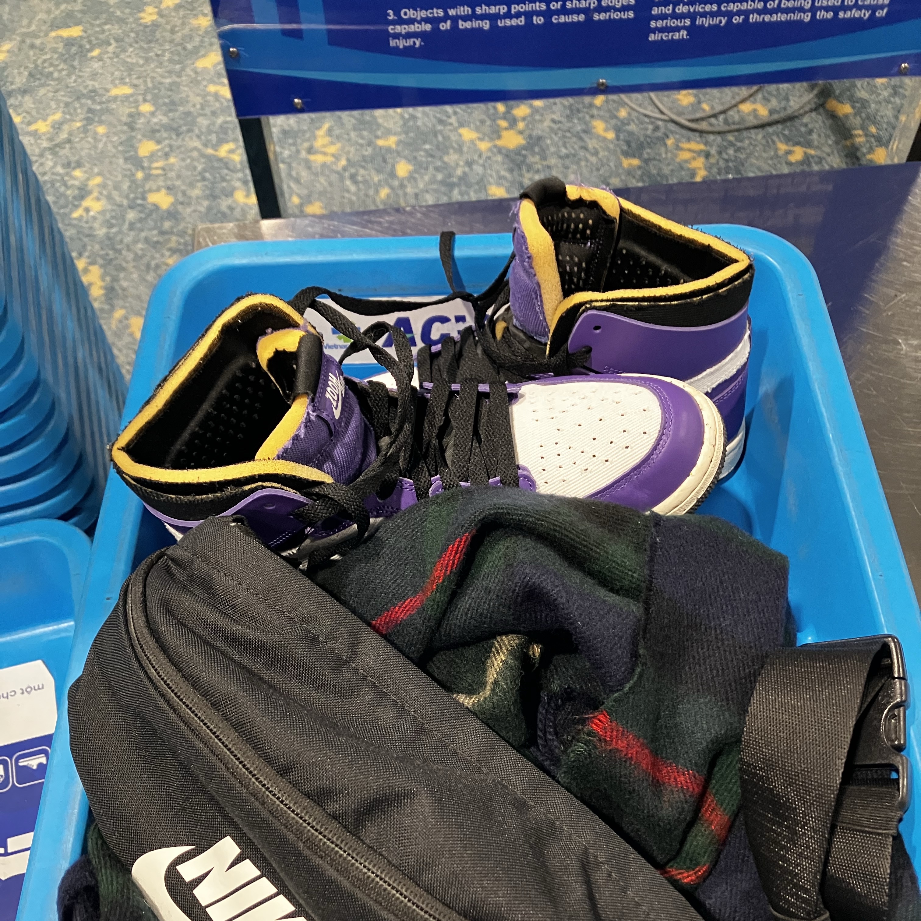 Jordan 1 Zoom Air CMFT Dark Iris 착용 스타일