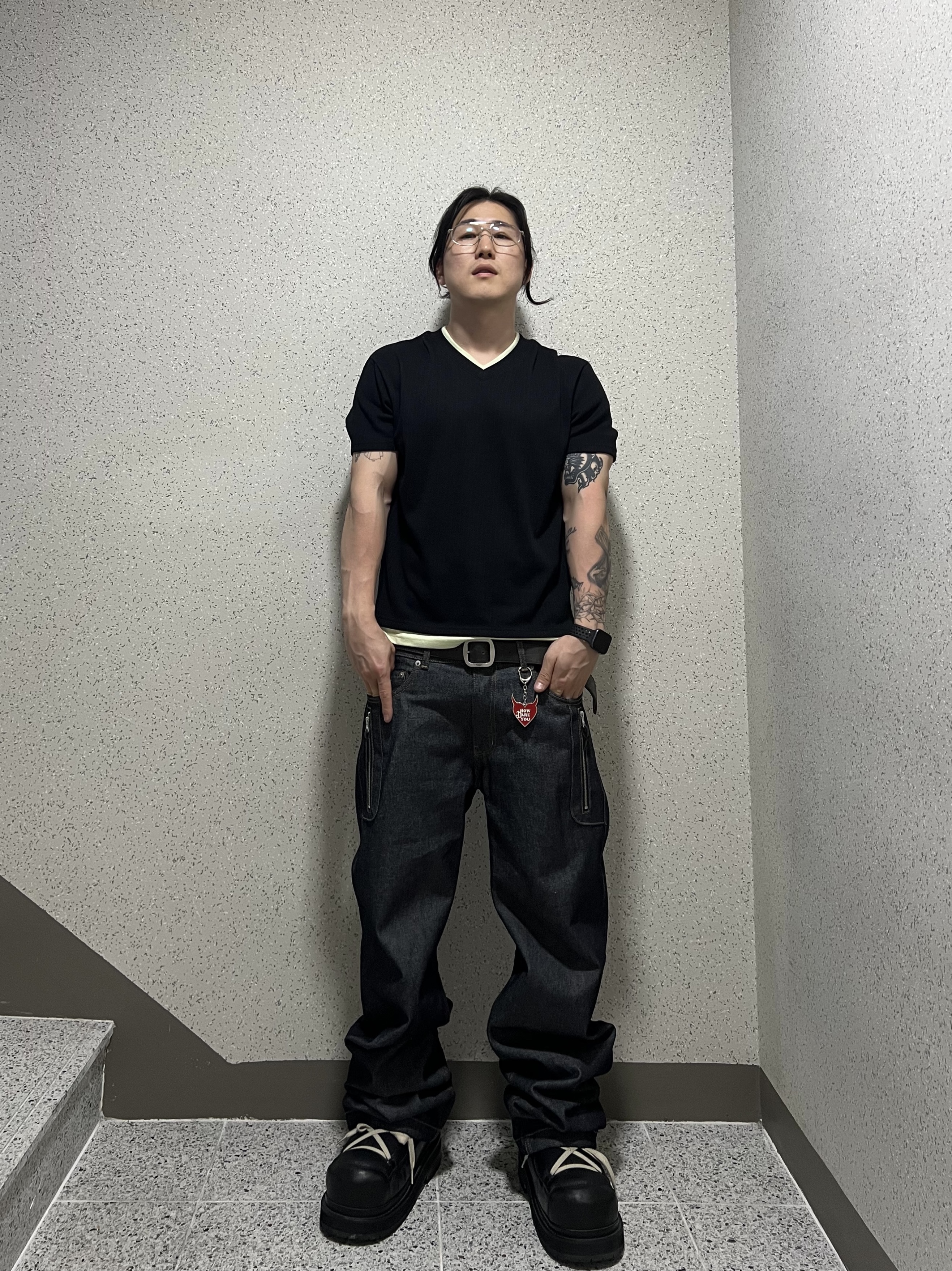 MJD Low-Rise Dual Zip Denim Indigo, Undermycar MU.128 Original Logo Cracked Leather Belt Silver / Black 착용 스타일 - 5