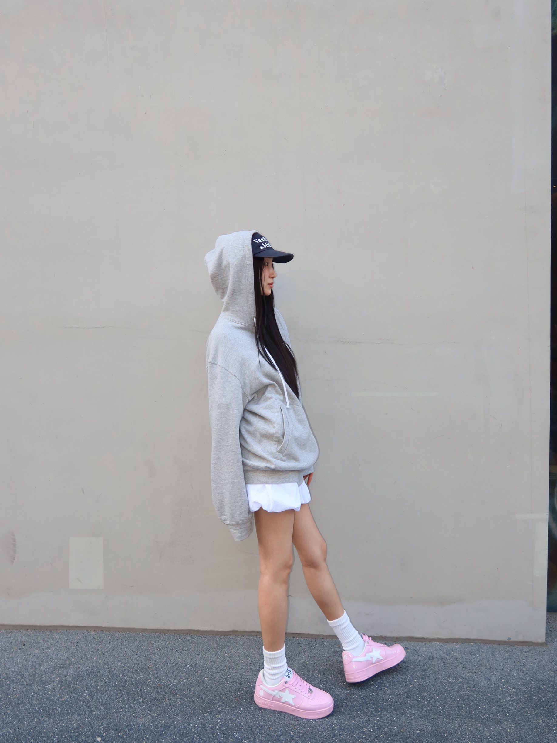 Play Comme des Garcons Double Eye Black Heart Zip Hooded Sweatshirt Grey 착용 스타일 - 2