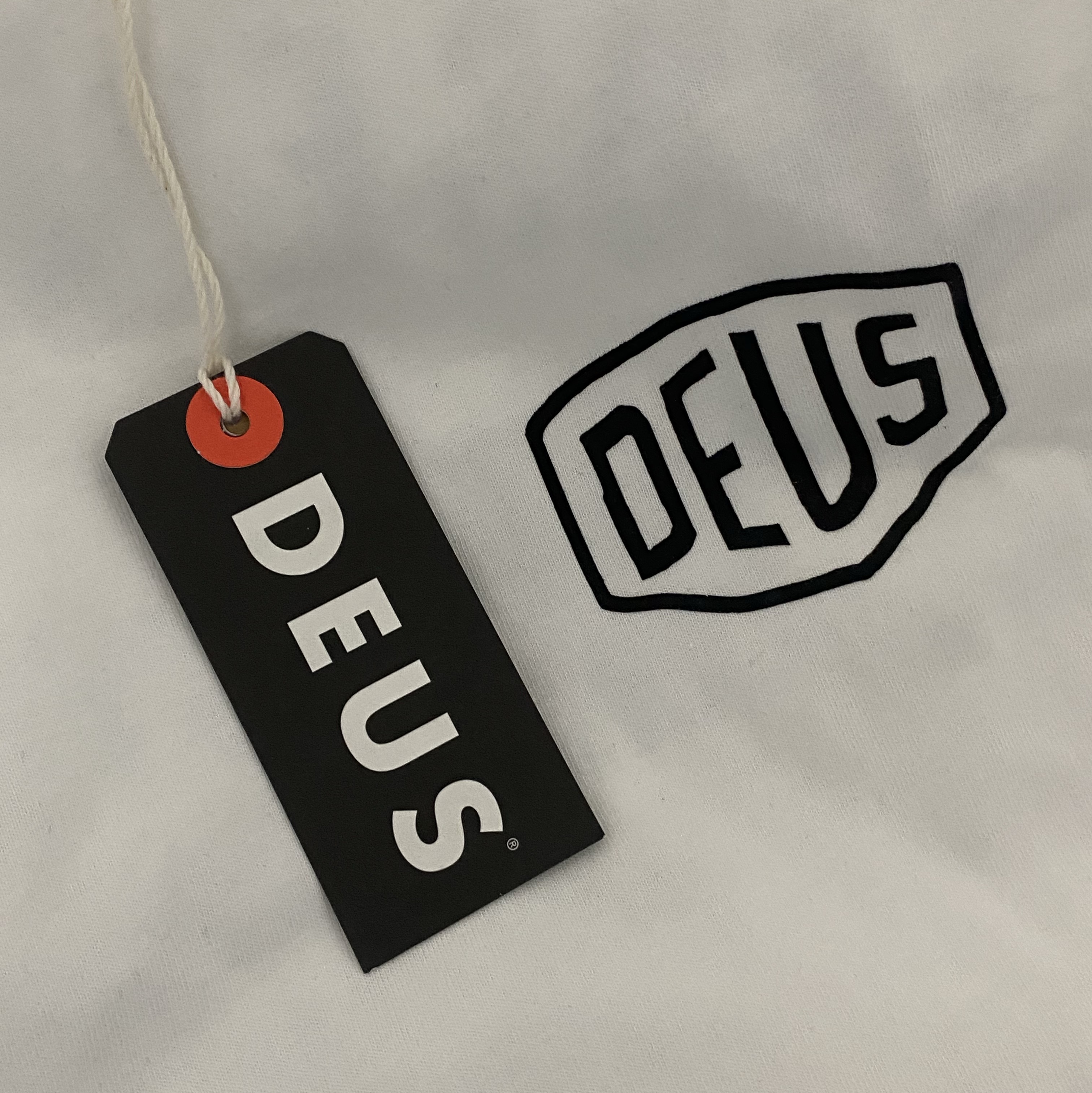 Deus Ex Machina Seoul Original Address T-Shirt White 착용 스타일