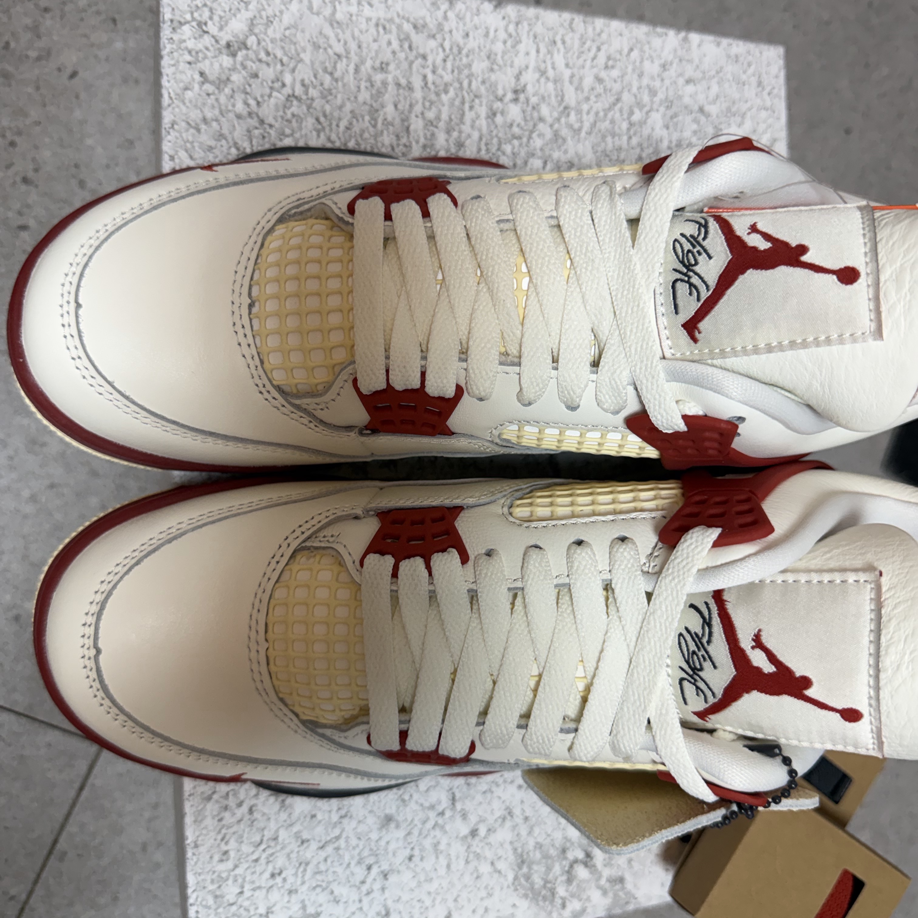 Jordan 4 x Nigel Sylvester Retro OG Brick After Brick 착용 스타일 - 4