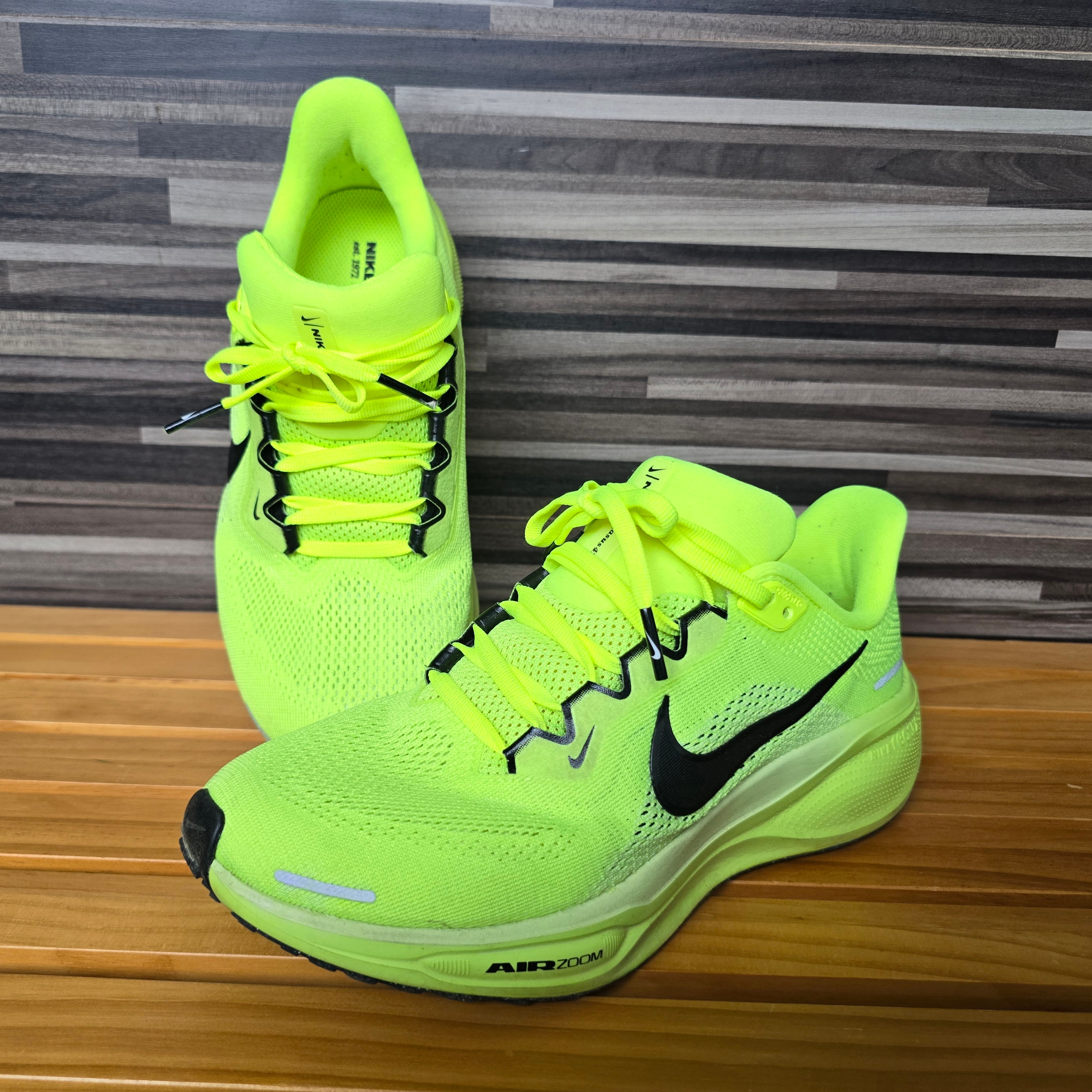 (W) Nike Air Zoom Pegasus 41 Volt Barely Volt 착용 스타일