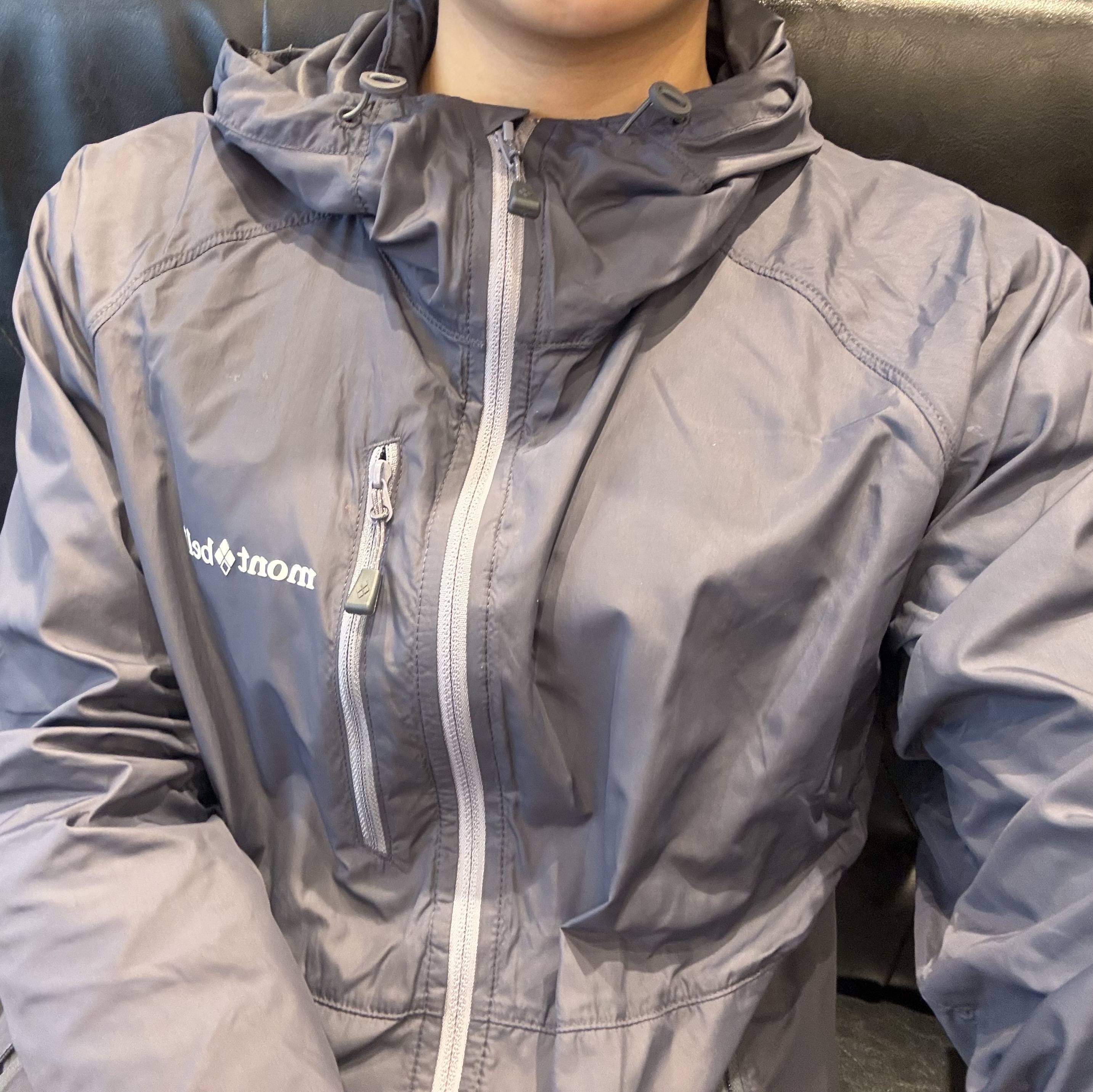 (W) Montbell Wind Blast Hooded Jacket Dark Gray 착용 스타일 - 1