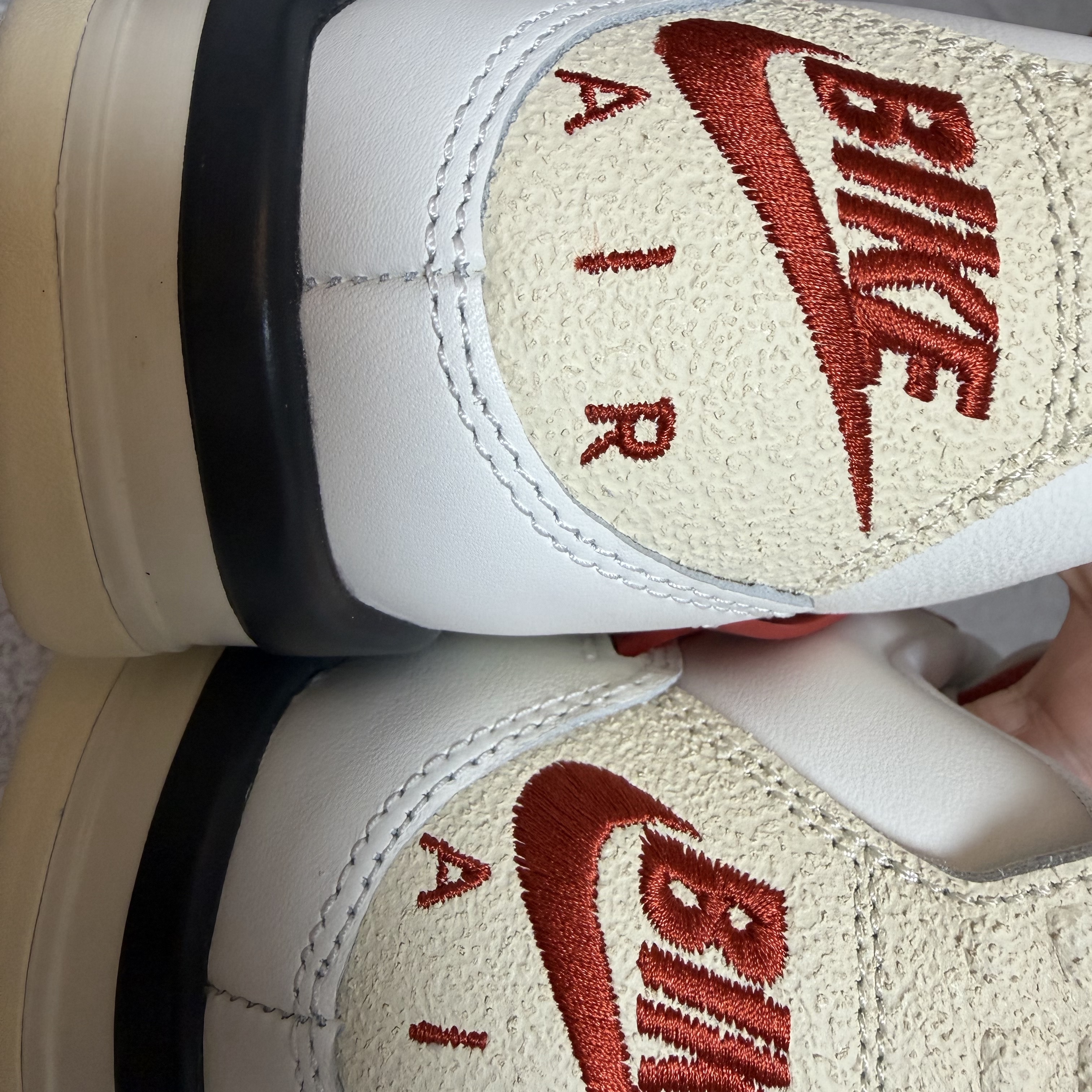 Jordan 4 x Nigel Sylvester Retro OG Brick After Brick 착용 스타일 - 6