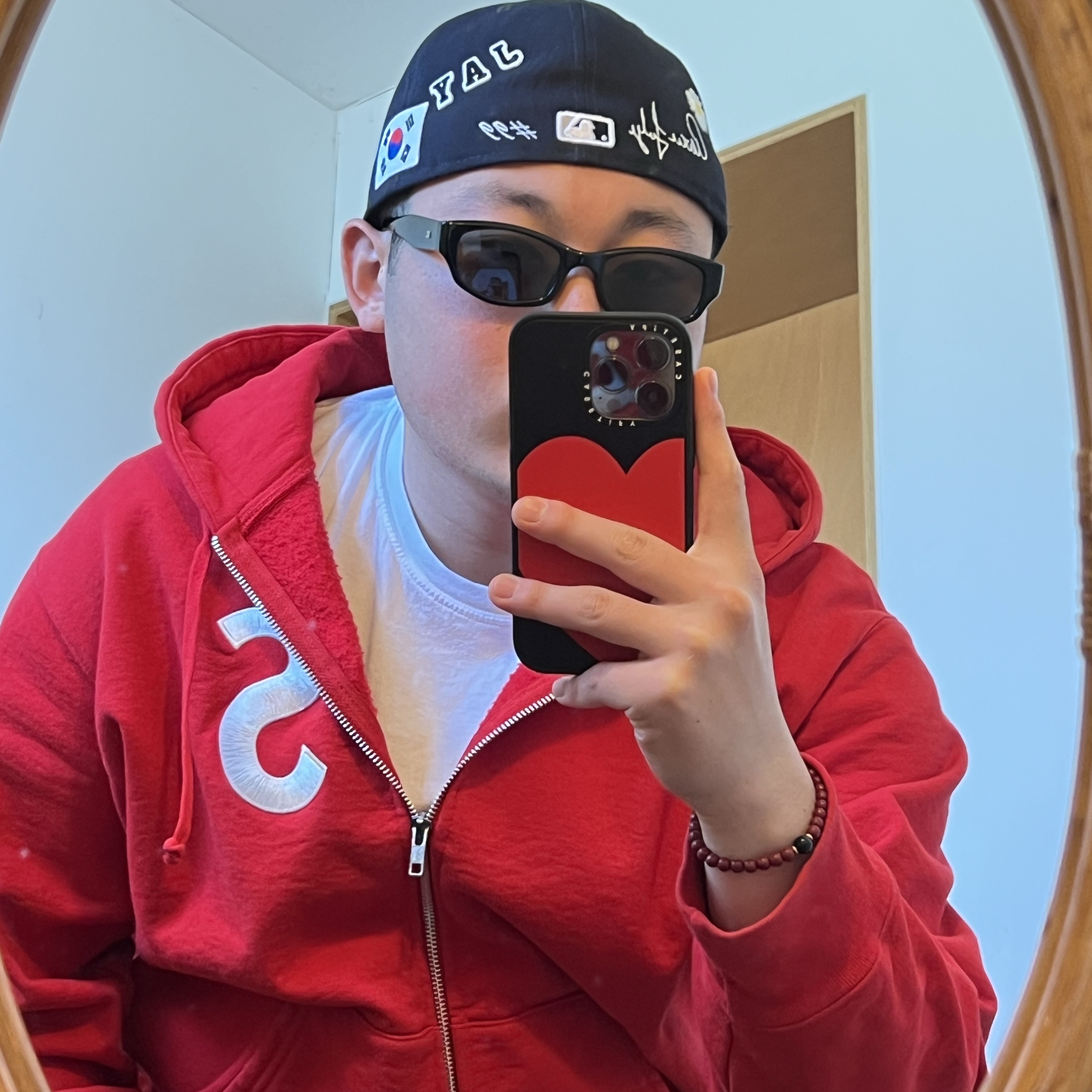 New Era 59Fifty MLB 2025 Player New York Yankees Aaron Judge Fitted Cap Navy, Supreme S Logo Zip Up Hooded Sweatshirt Red - 23FW 착용 스타일