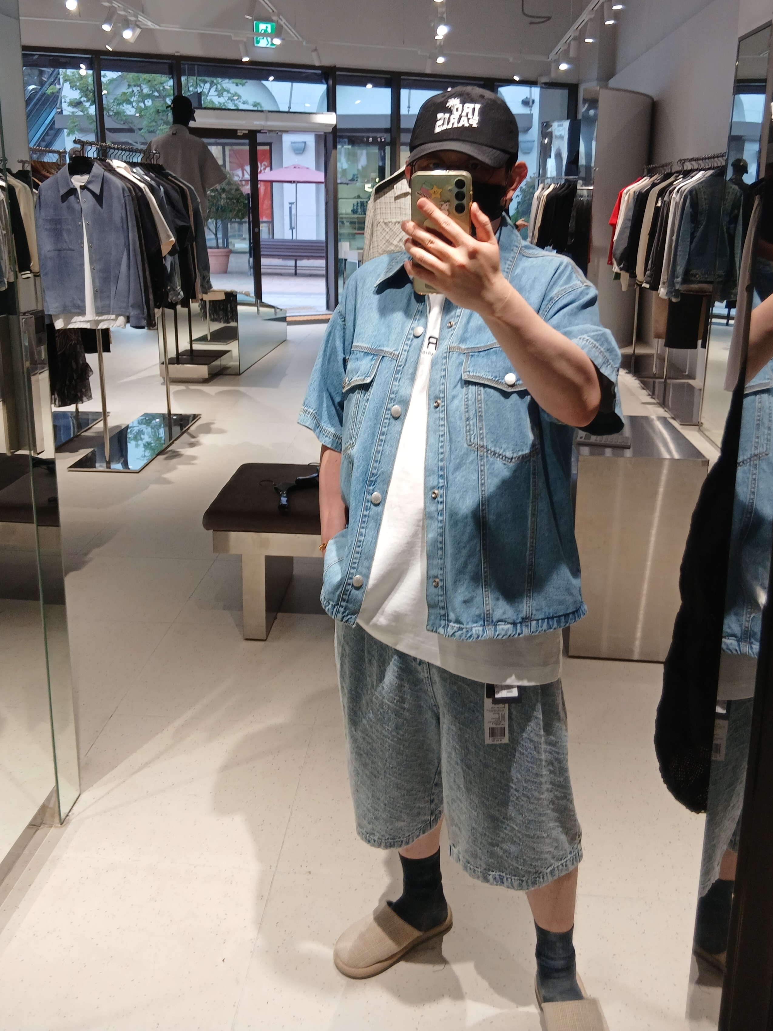 Iro Caliopal Two-Pintuck Light Denim Short Pants Blue, Iro Palmtree Nylon Ball Cap Navy 착용 스타일 - 4