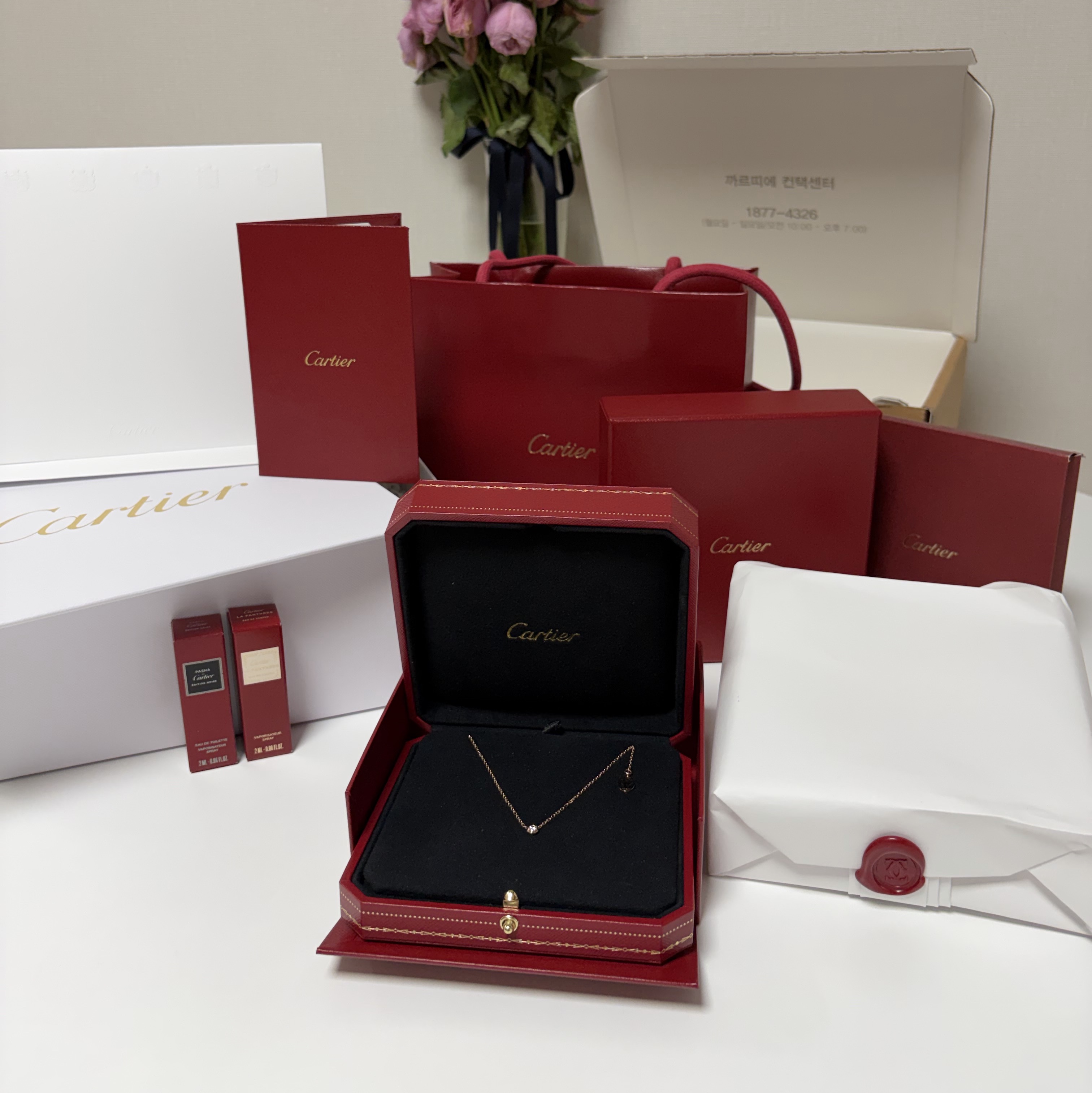 (W) Cartier D'Amour Necklace Small Pink Gold Diamond 착용 스타일 - 4
