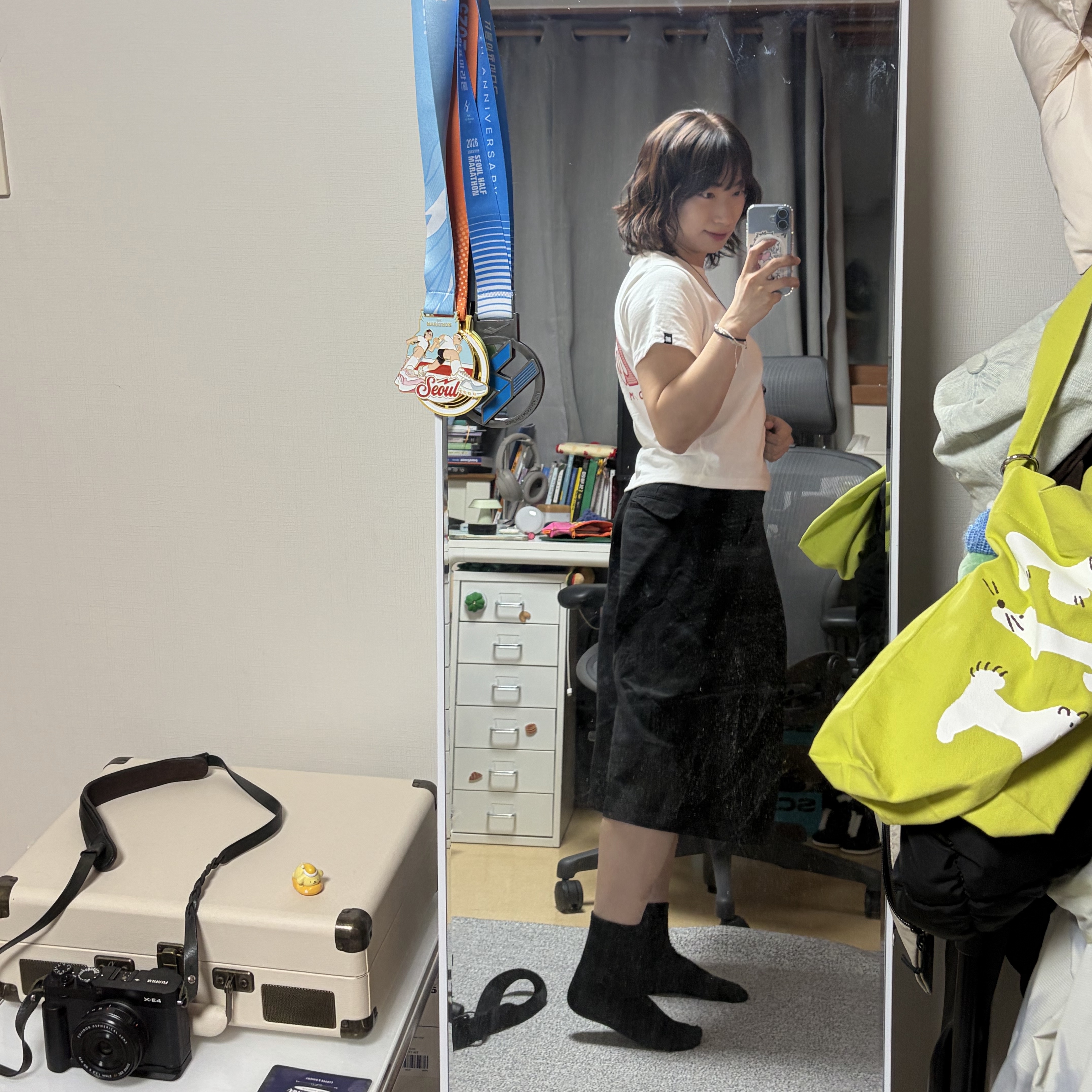 Sansan Gear Capri Pants Black_26SS 착용 스타일 - 1