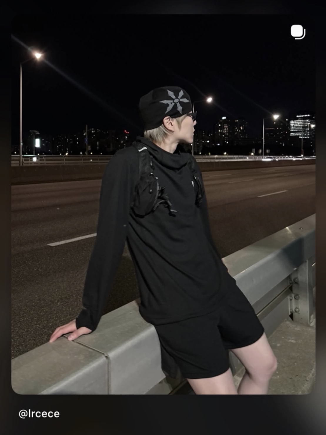 AX CONNECTION Compass Logo Beanie (Lightweight) 착용 스타일