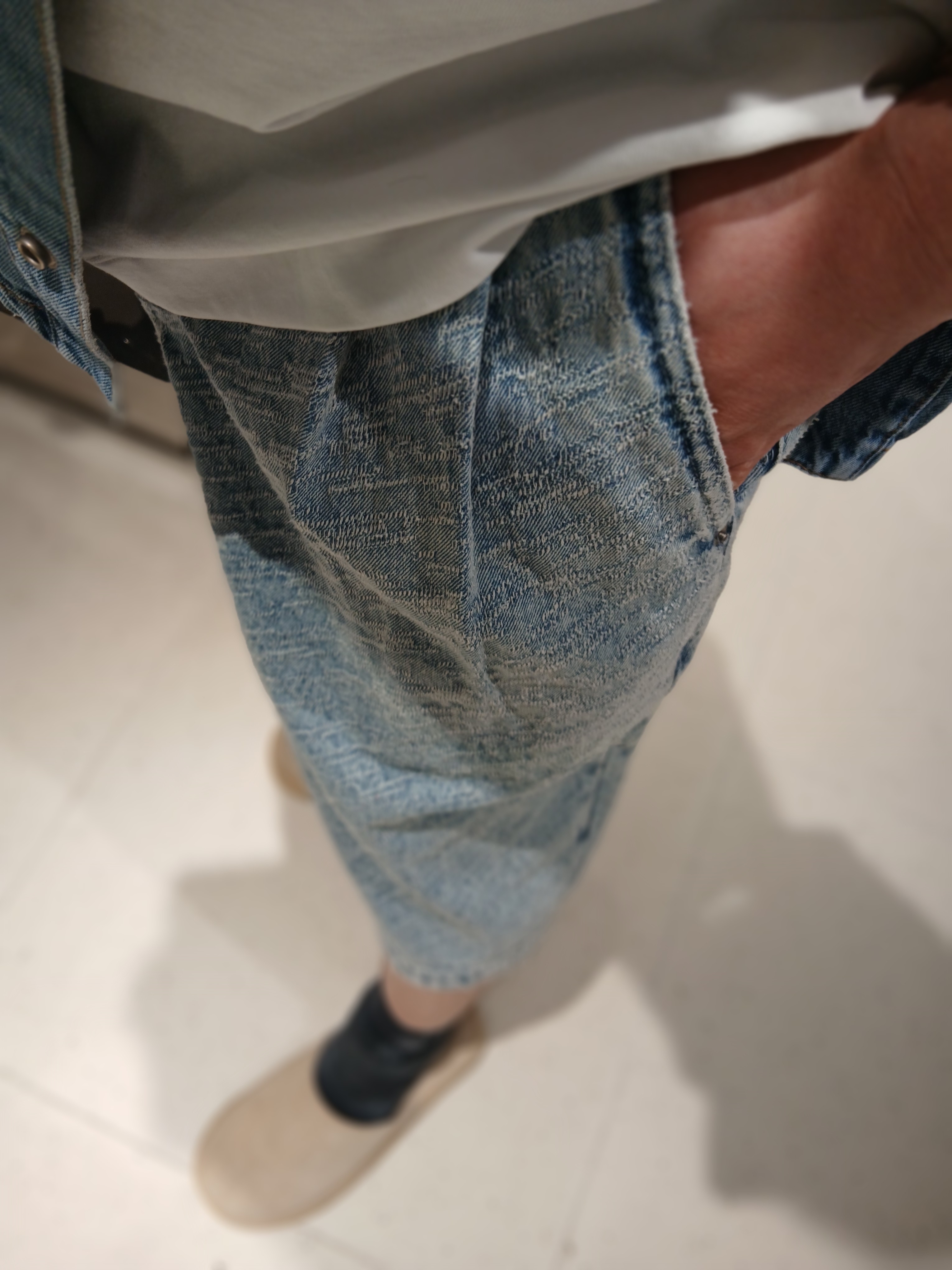 Iro Caliopal Two-Pintuck Light Denim Short Pants Blue, Iro Palmtree Nylon Ball Cap Navy 착용 스타일 - 2