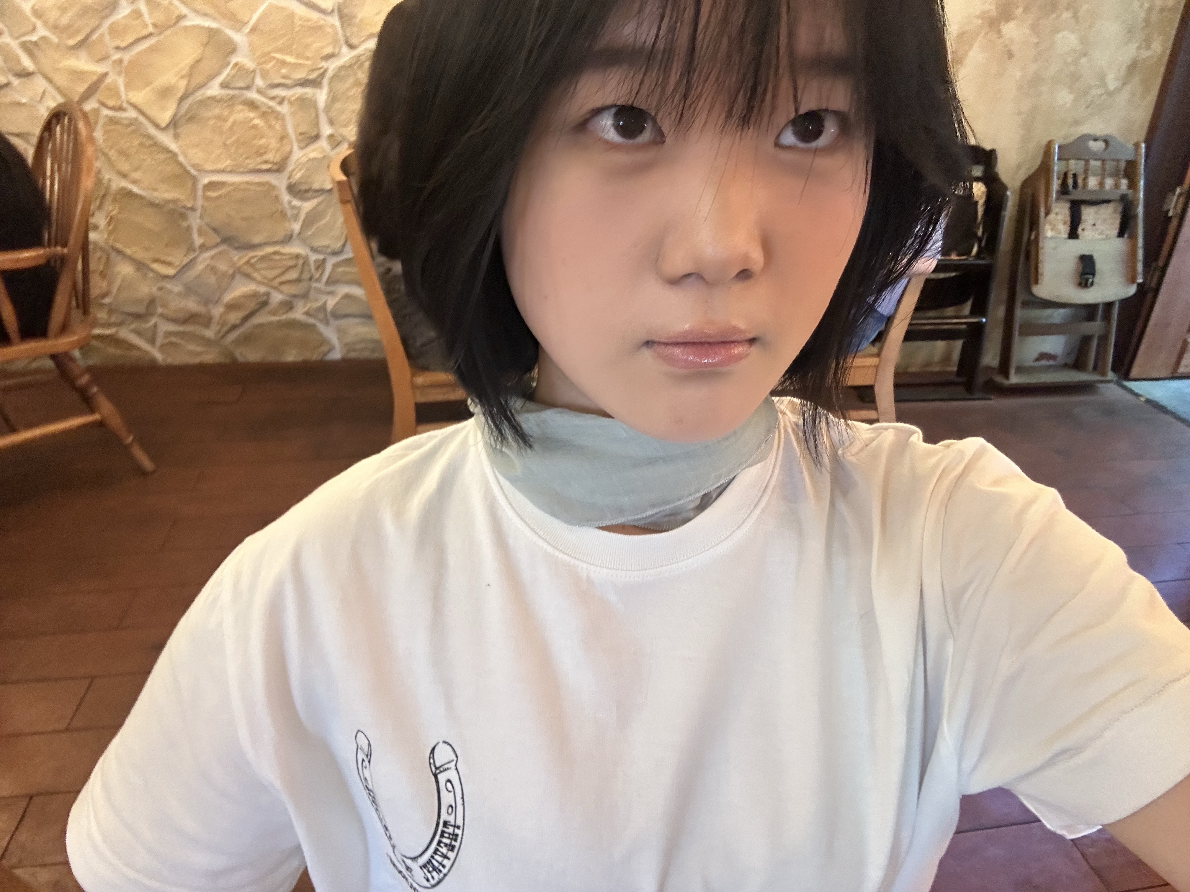 Thevinylhouse Lucky House Tee White 착용 스타일 - 1
