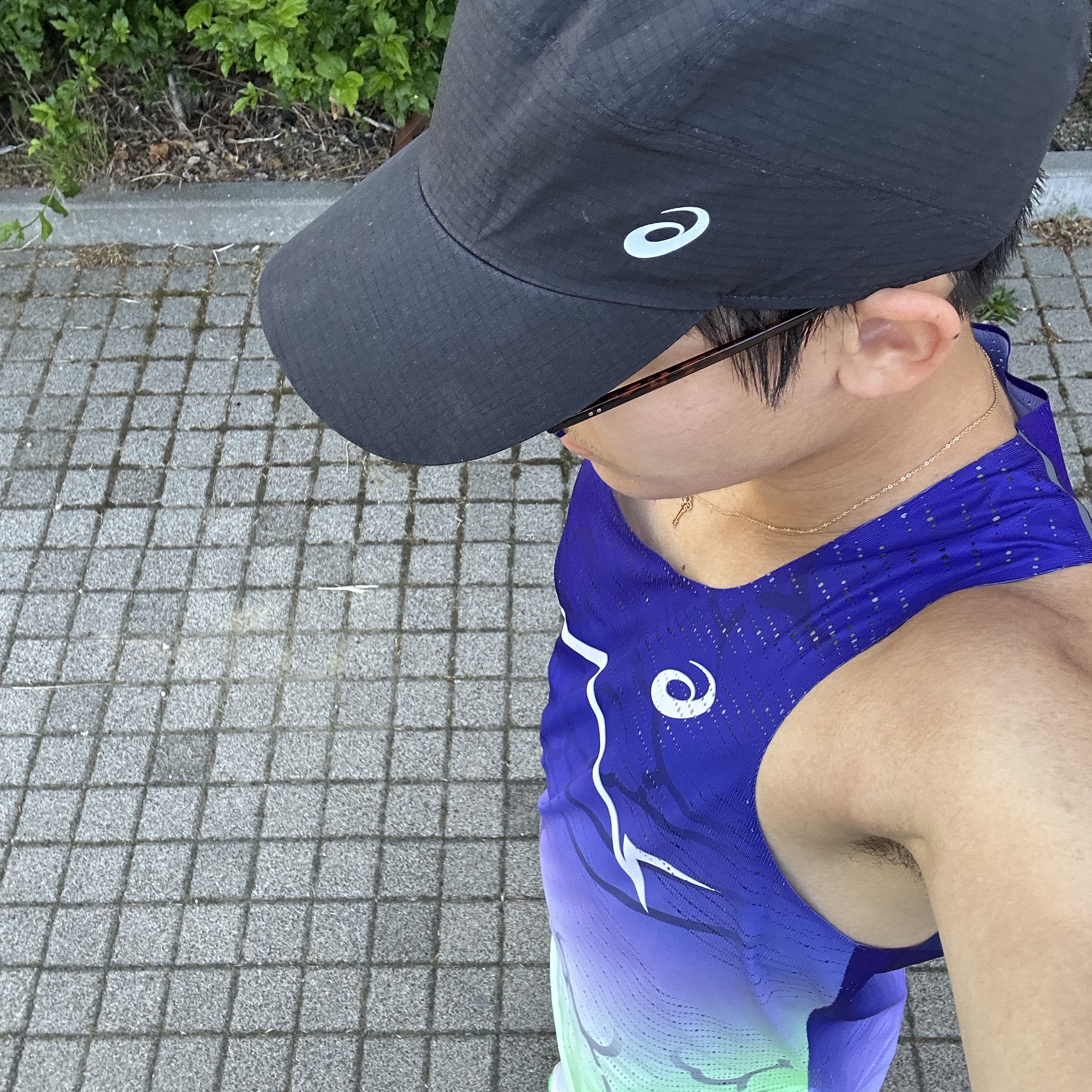 Asics Metaspeed Singlet Cobalt Burst, Asics Superblast 3 Seashell Sun Coral 착용 스타일 - 2
