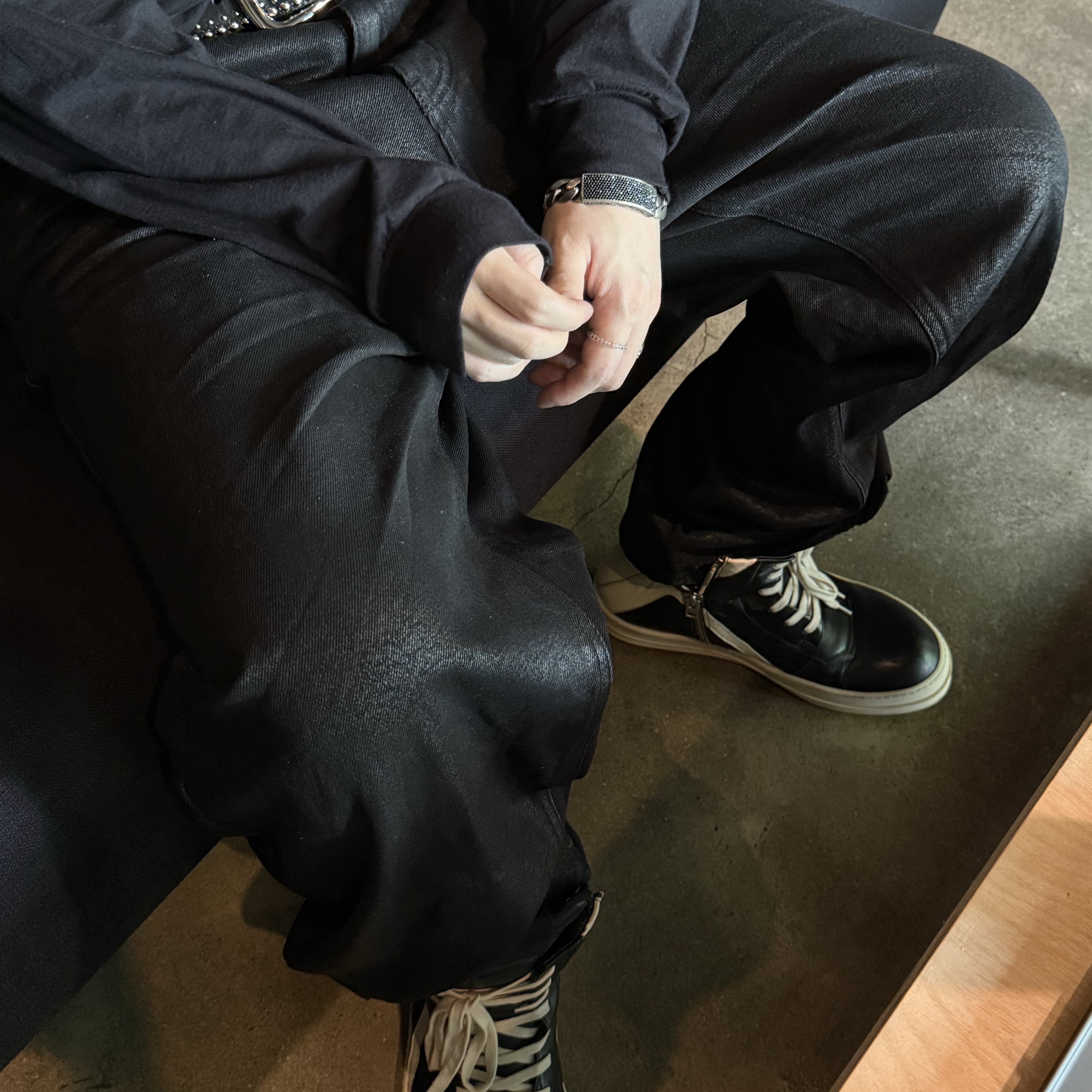 Chrome Hearts Scroll Logo  Waffle Thermal Long Sleeve T-Shirt Black, AX CONNECTION Waxed Curved Wide Baggy Denim Pants 착용 스타일 - 2