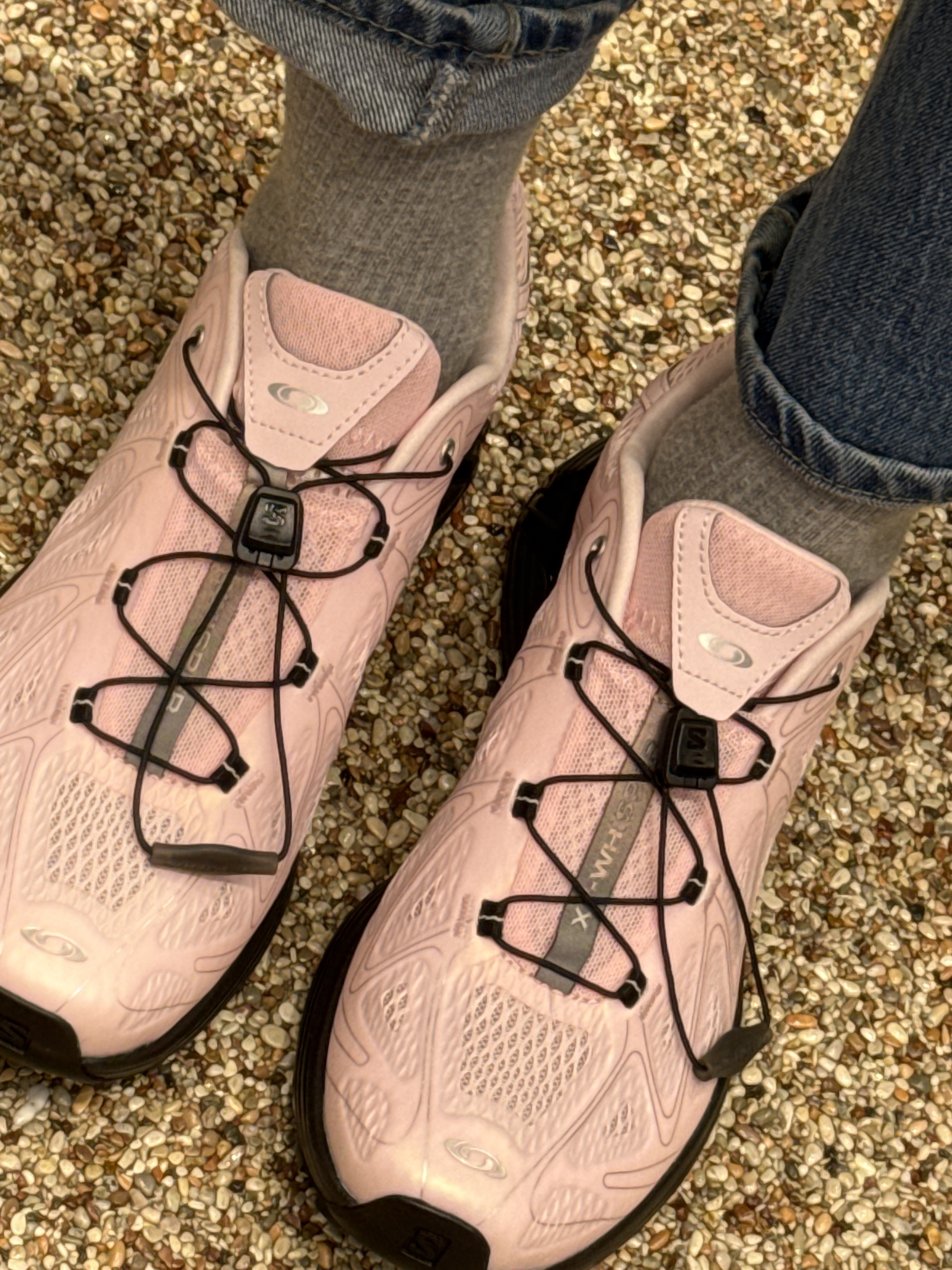 (W) Salomon XT-Whisper Void Icy Pink Black 착용 스타일 - 3