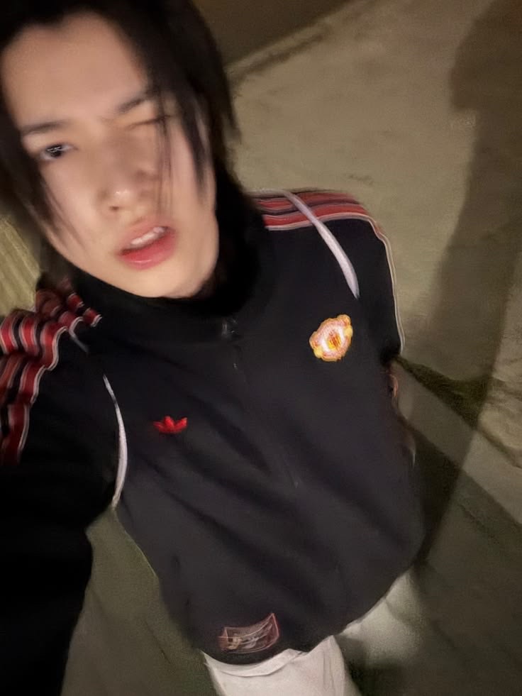 Adidas Manchester United Terrace Icon Track Top Black - KR Sizing 착용 스타일