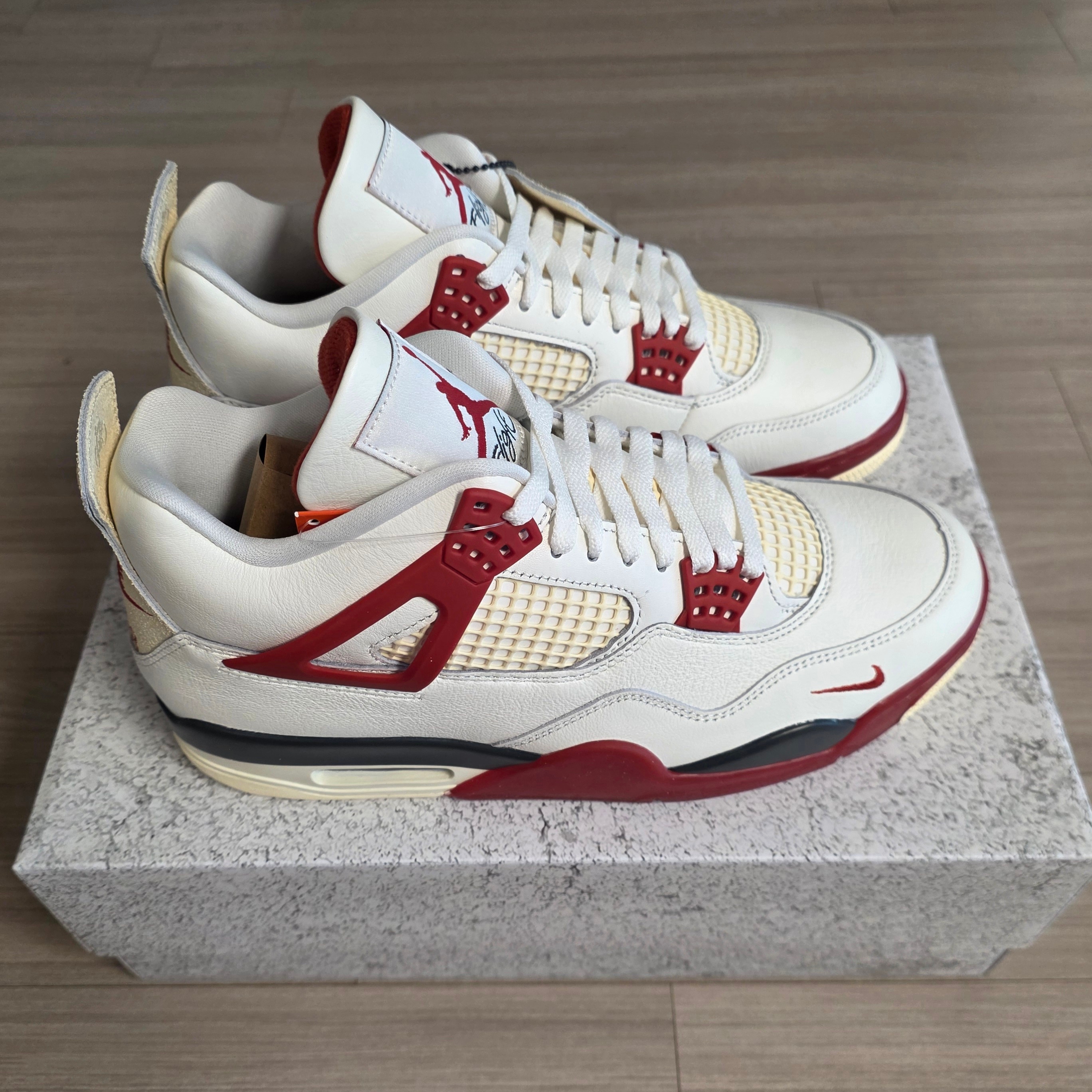 Jordan 4 x Nigel Sylvester Retro OG Brick After Brick 착용 스타일