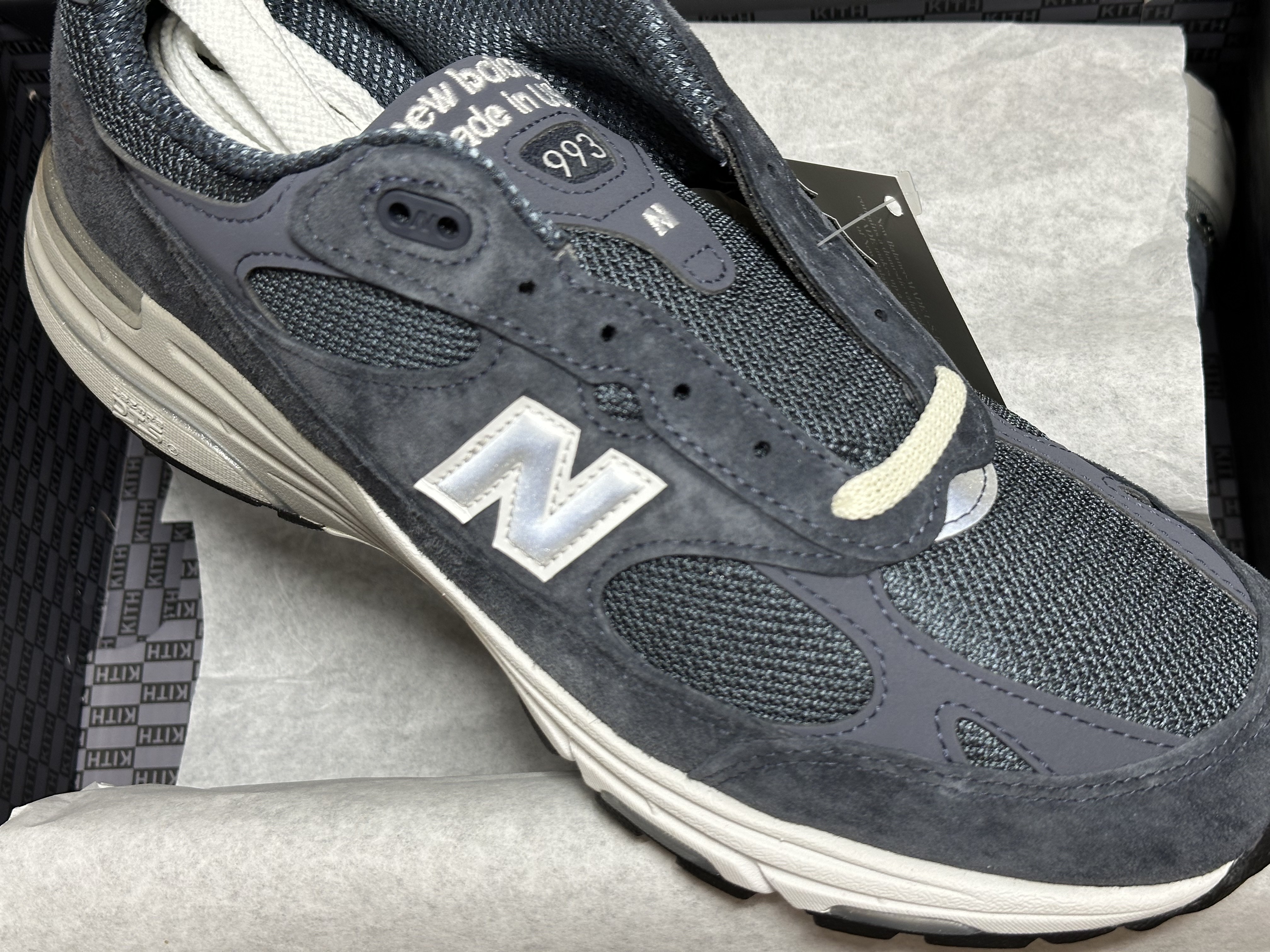 New Balance x Kith 993 Made in USA Asteroid 착용 스타일 - 1