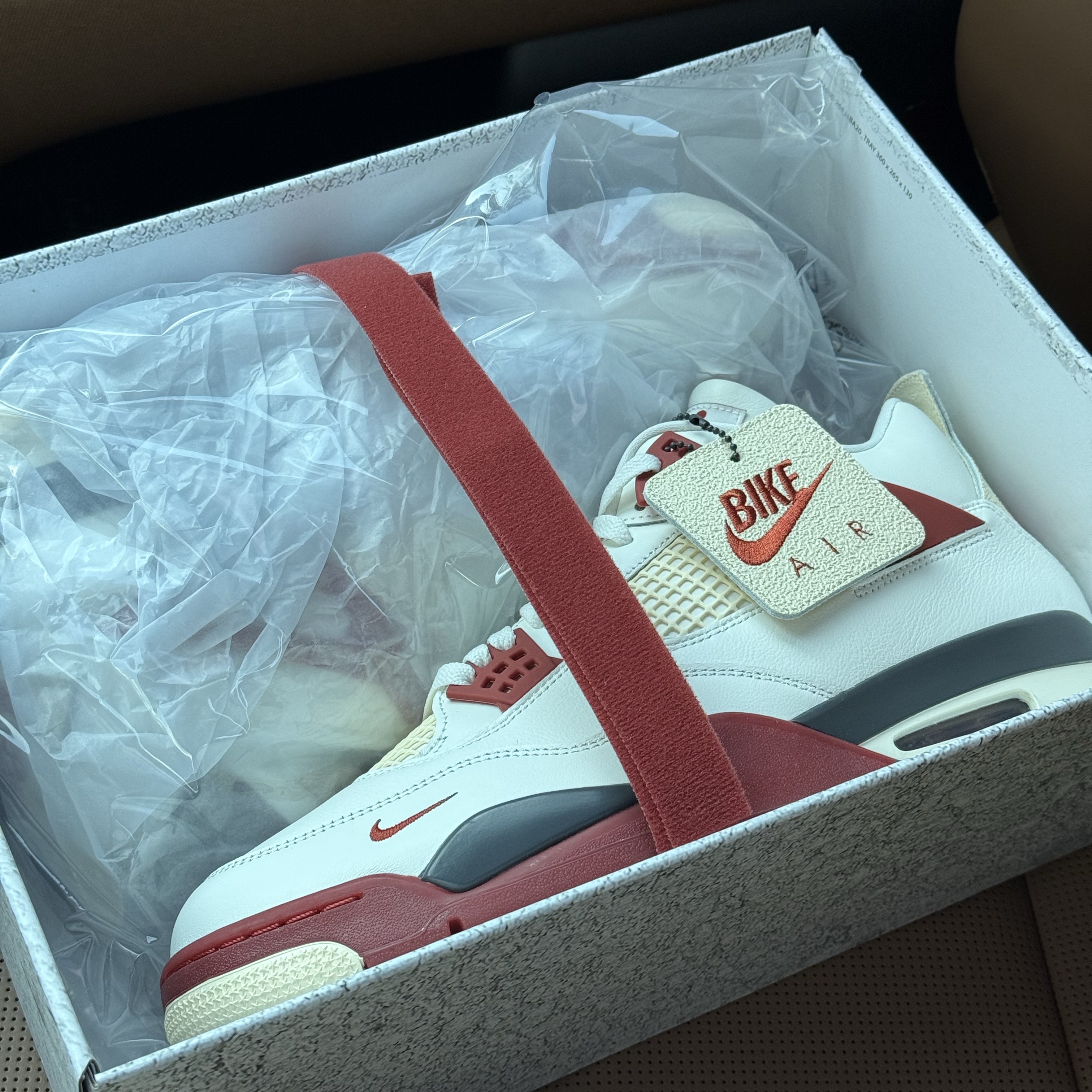 Jordan 4 x Nigel Sylvester Retro OG Brick After Brick, Nike x Tom Sachs Mars Yard Shoe 2.0 Space Camp 착용 스타일 - 2