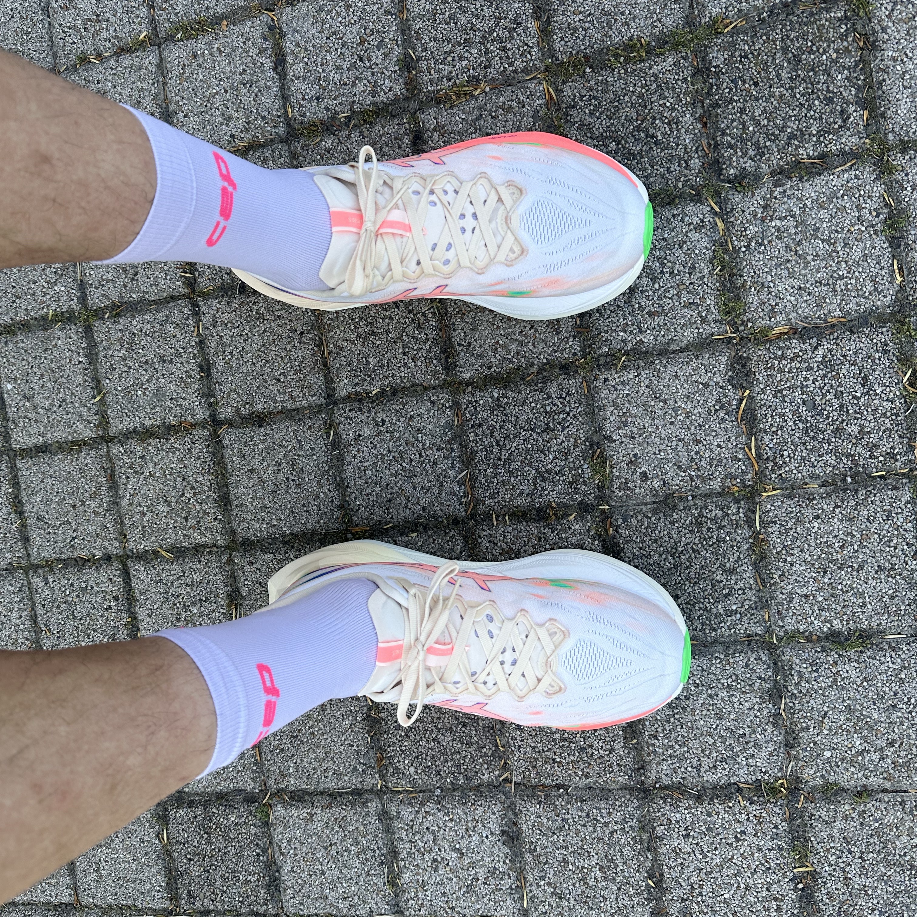 Asics Metaspeed Singlet Cobalt Burst, Asics Superblast 3 Seashell Sun Coral 착용 스타일 - 3