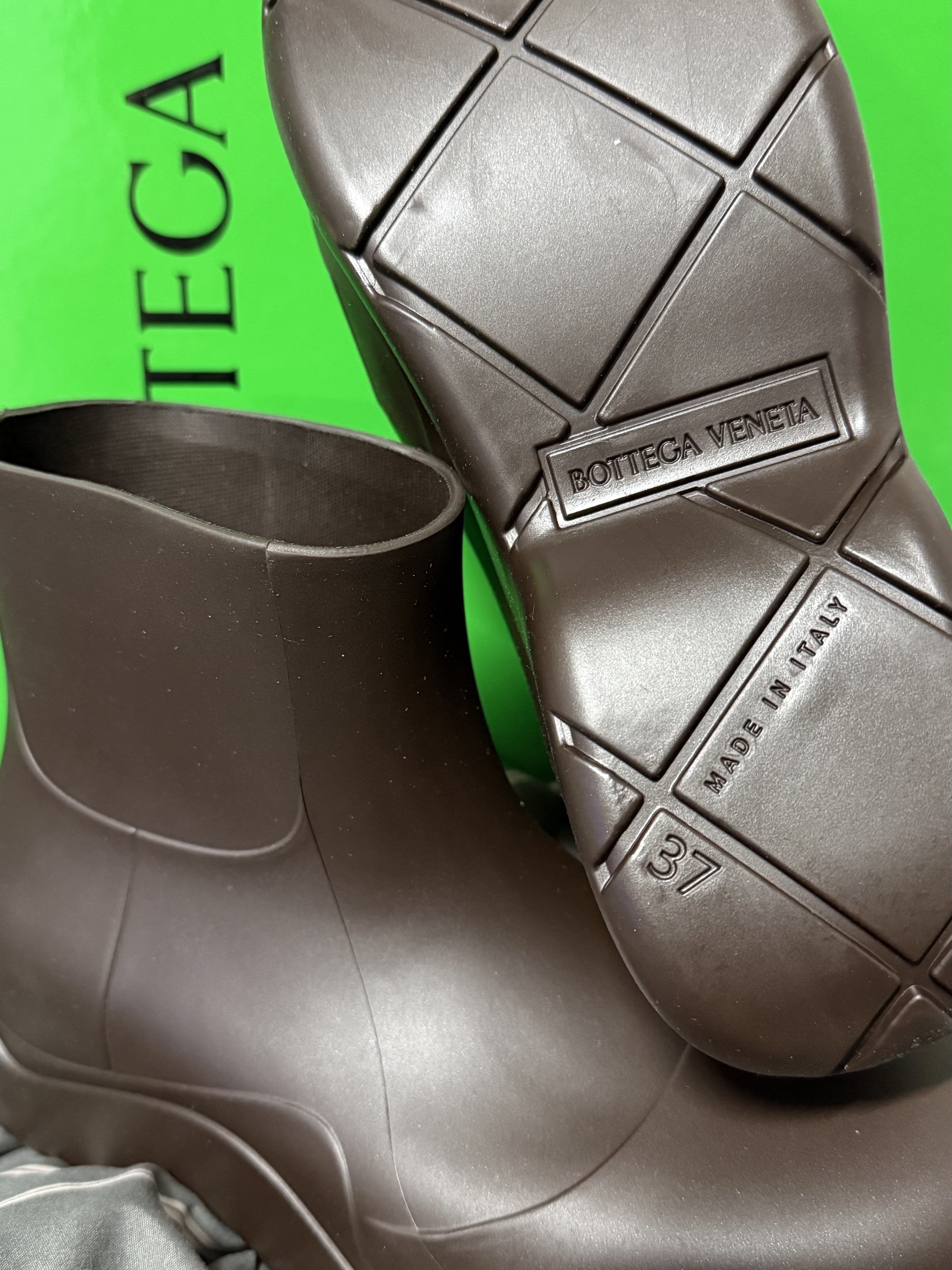 (W) Bottega Veneta Puddle Ankle Boots Fondant 착용 스타일 - 2