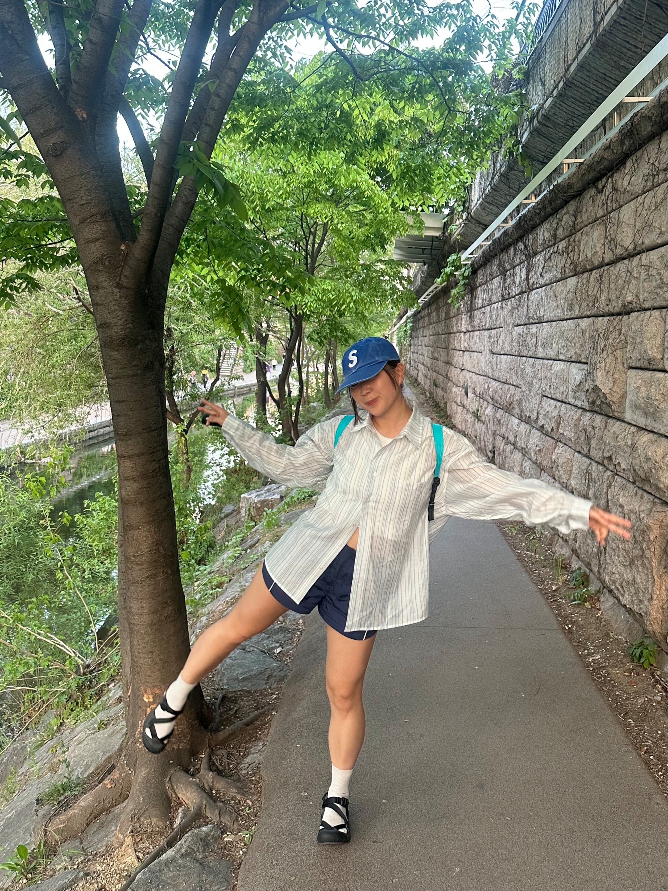 Keen Zerraport II Sandals Women Black/Black, Supreme Pigment Coated Canvas S Logo 6-Panel Royal - 25FW 착용 스타일 - 2