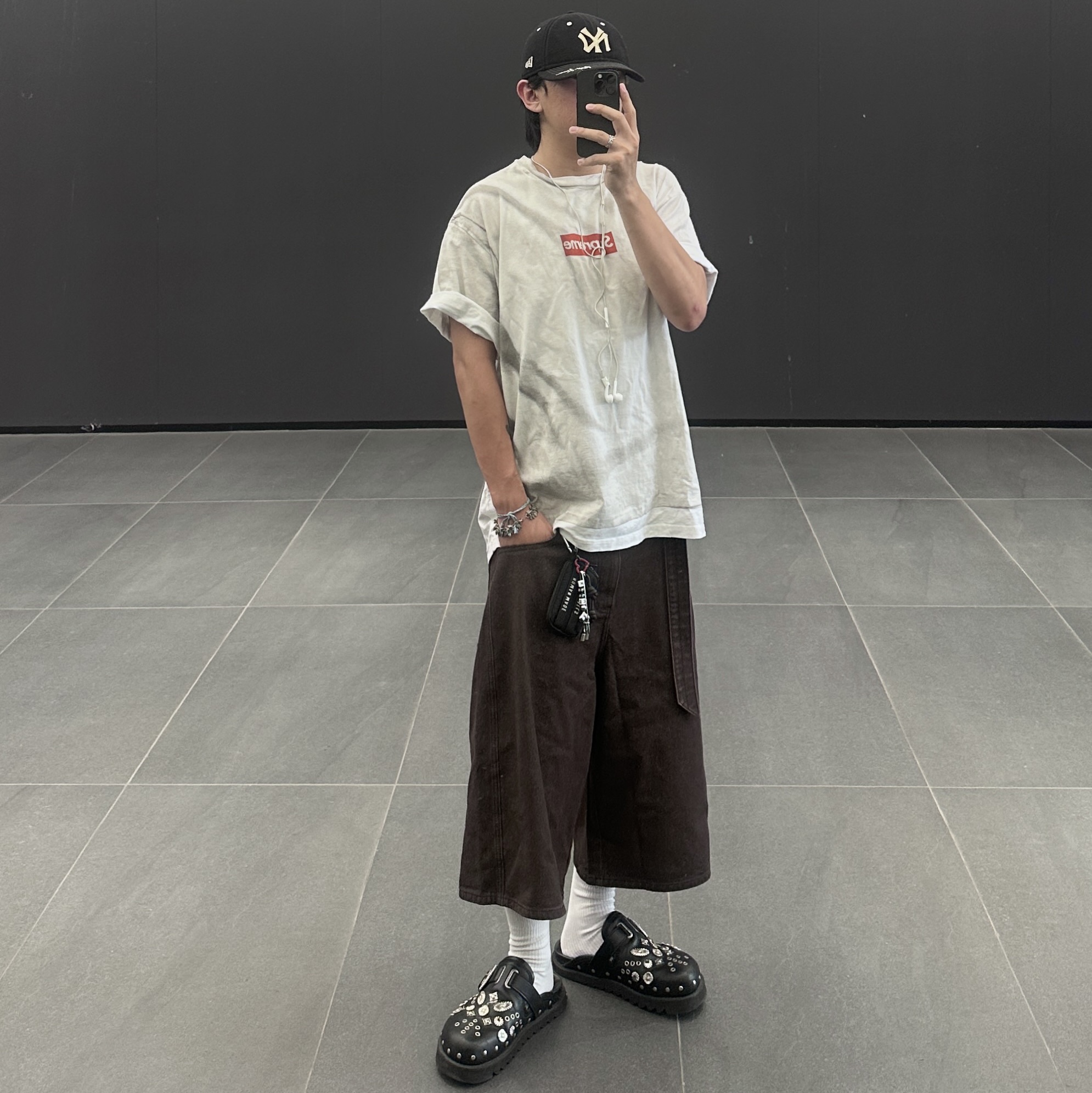 Supreme x MM6 Maison Margiela Box Logo T-Shirt White - 24SS, New Era MLB x Ralph Lauren New York Yankees Retro Crown 9Fifty Strapback Black 착용 스타일