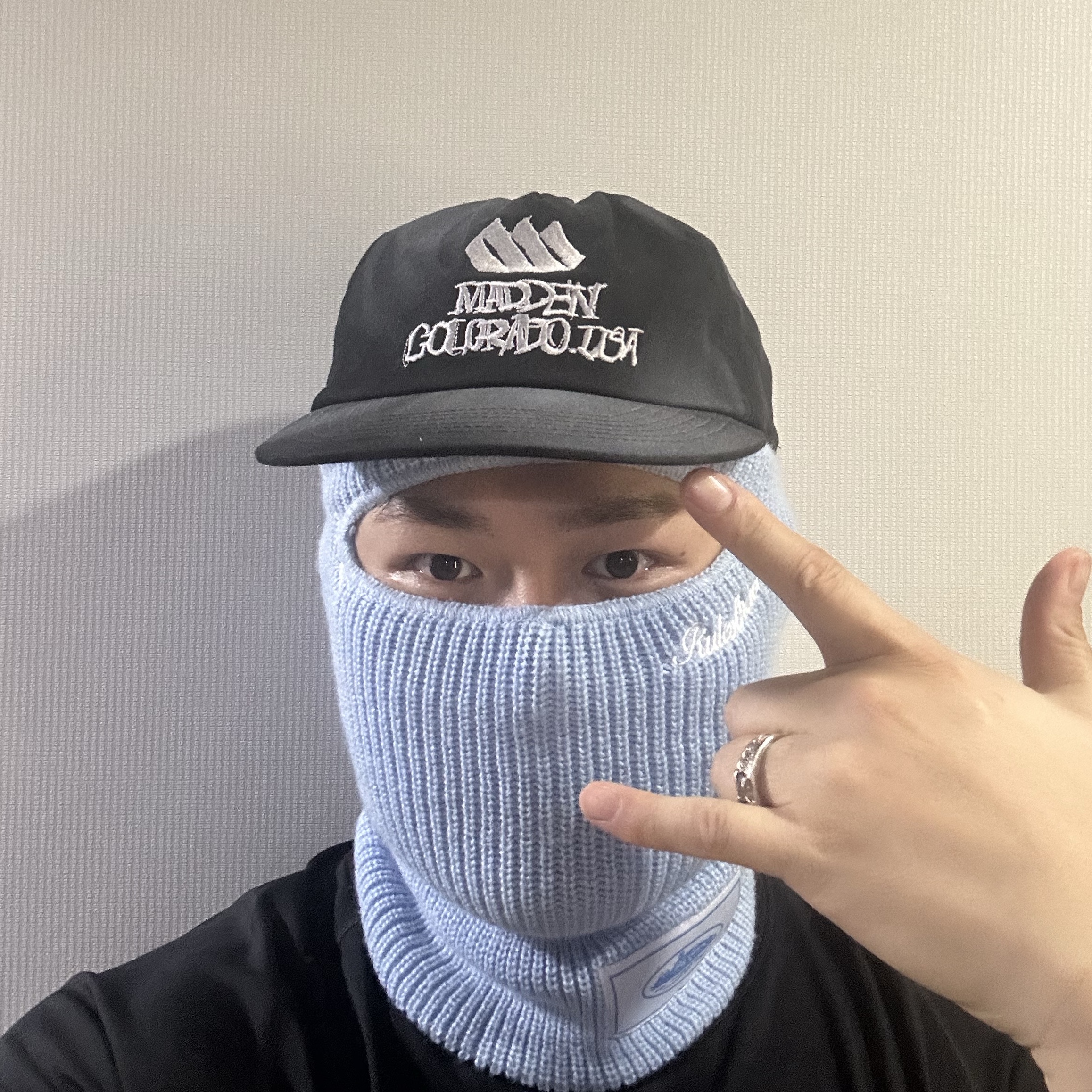 Corteiz Knit Bally Baby Blue 착용 스타일