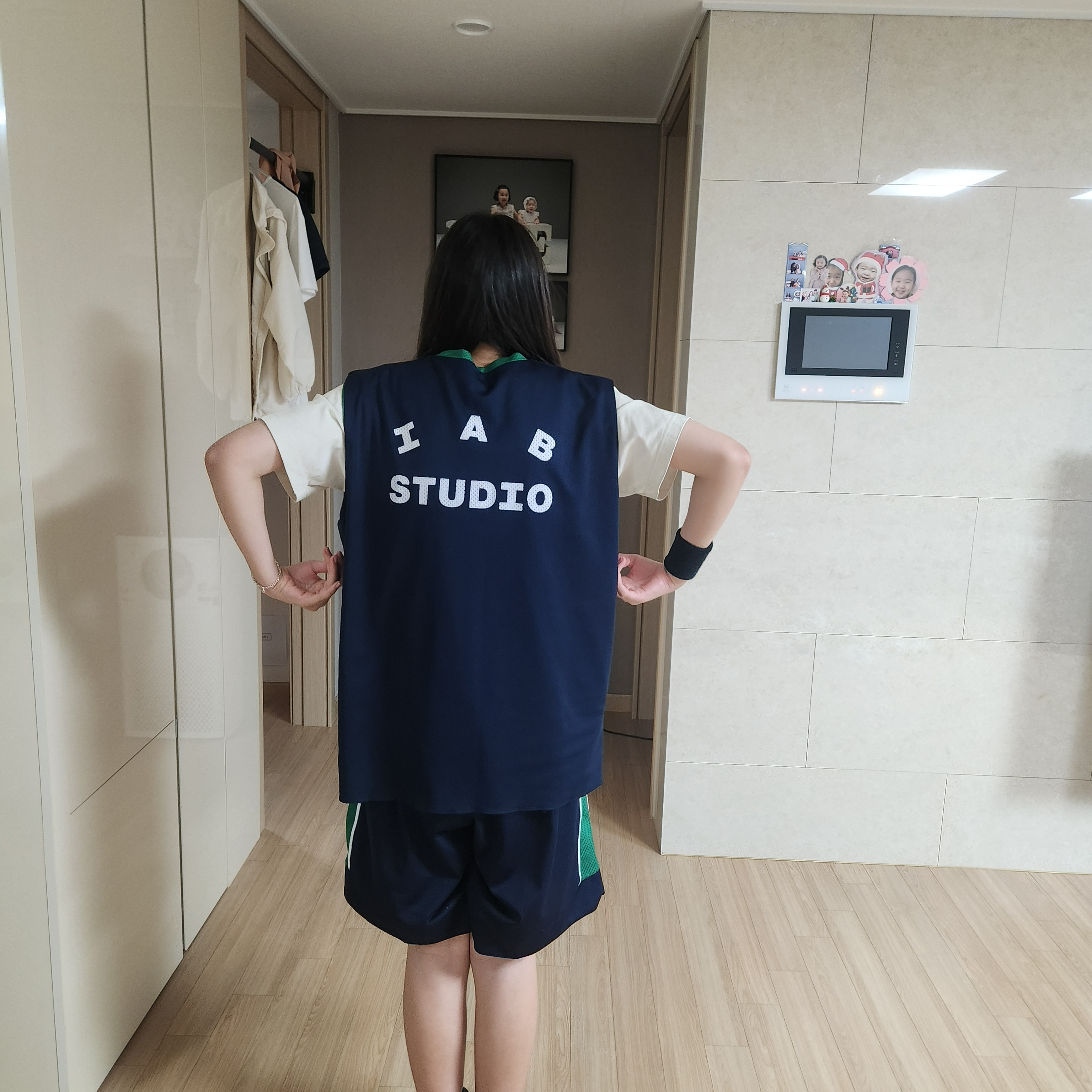 IAB Studio Reversible Jersey & Shorts Set Navy Green - 22FW 착용 스타일 - 2