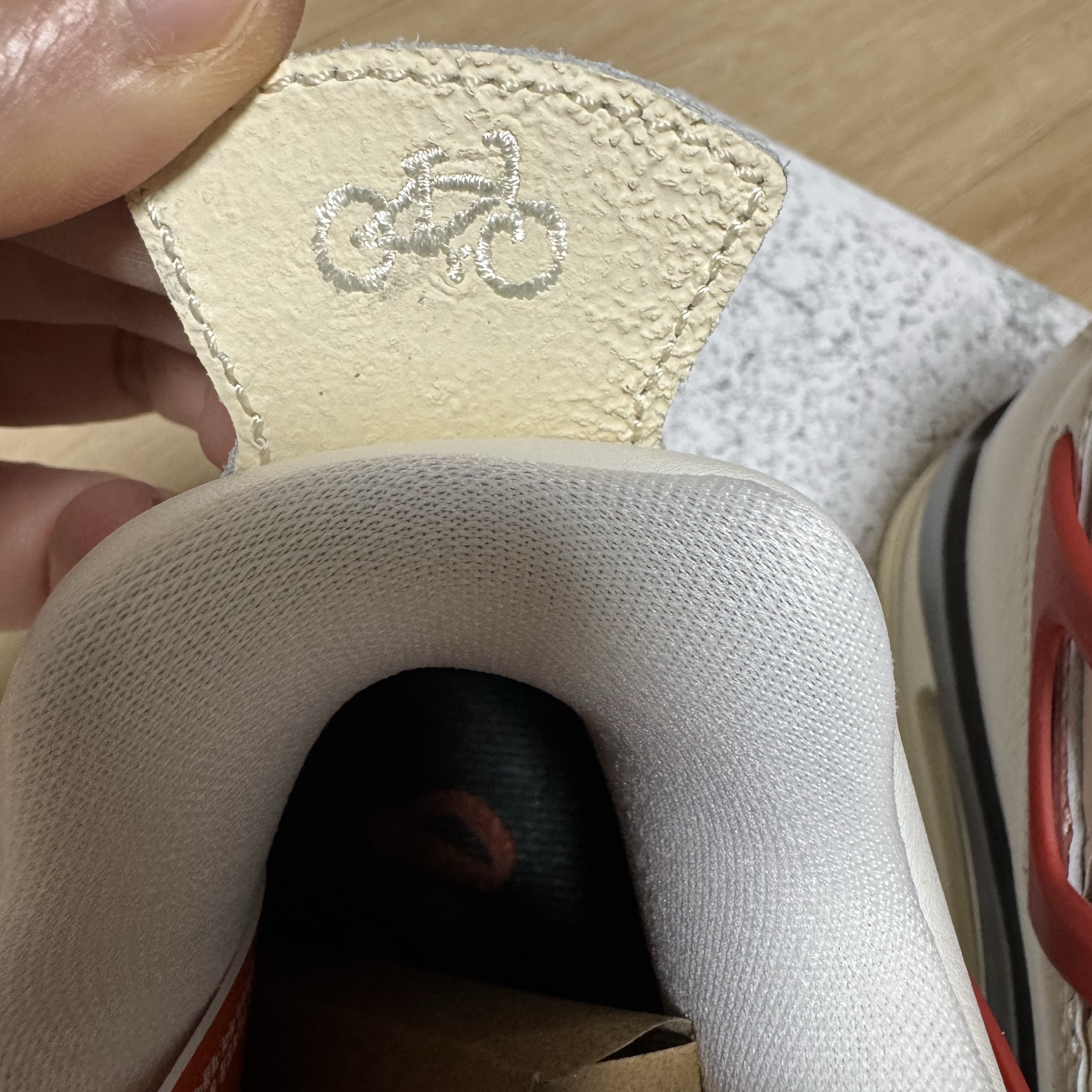 Jordan 4 x Nigel Sylvester Retro OG Brick After Brick 착용 스타일 - 5