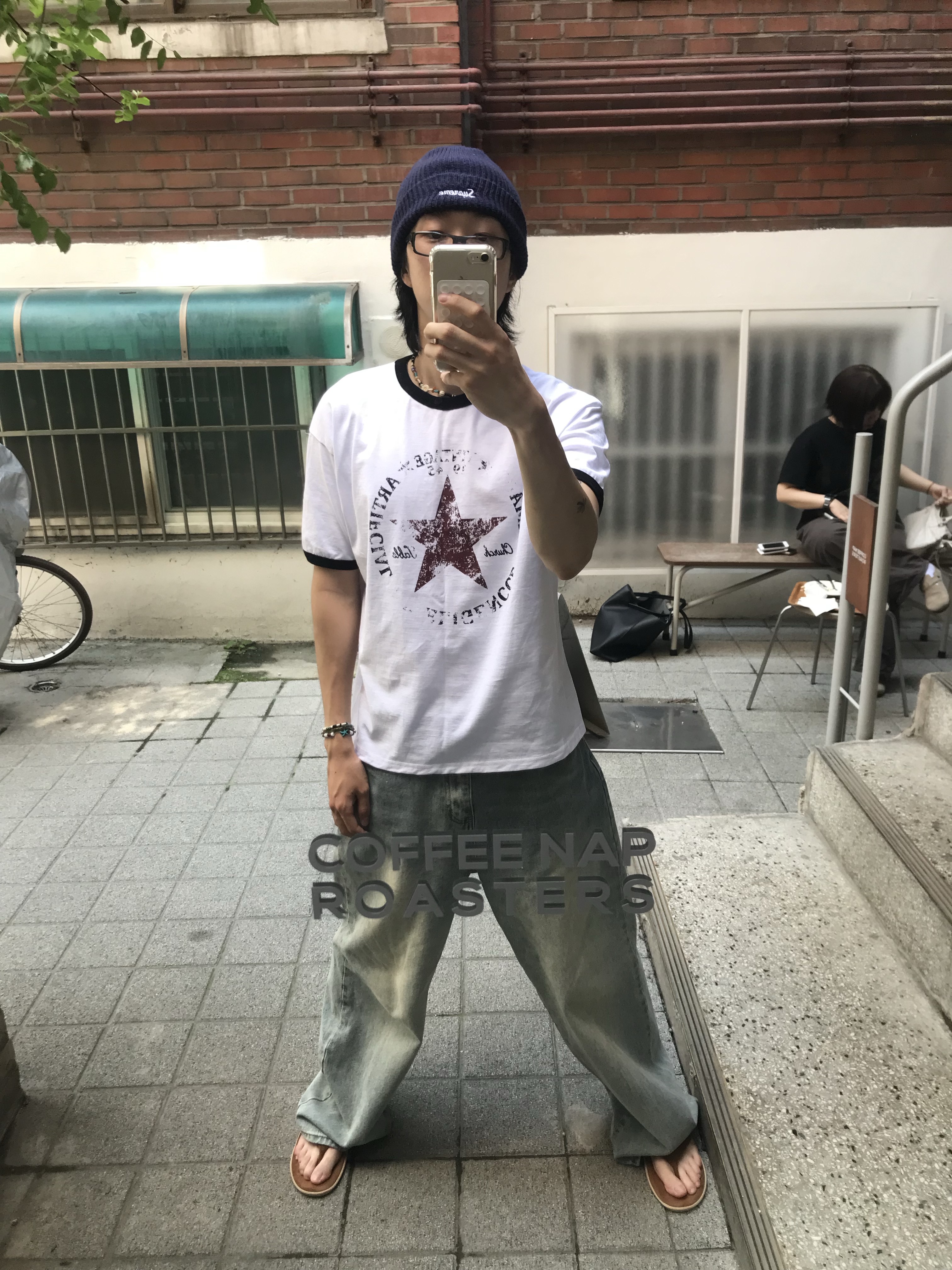 Supreme Loose Gauge Beanie Navy - 25FW 착용 스타일