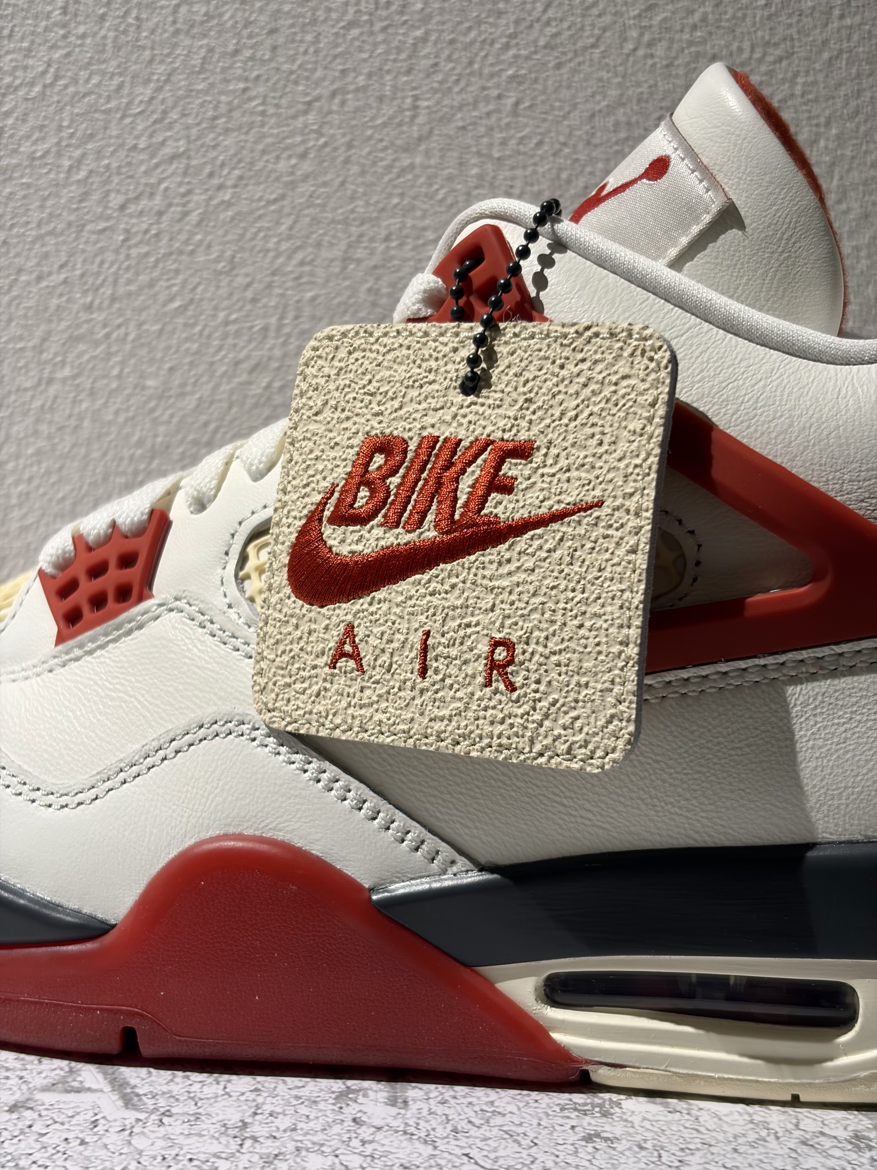Jordan 4 x Nigel Sylvester Retro OG Brick After Brick 착용 스타일 - 2