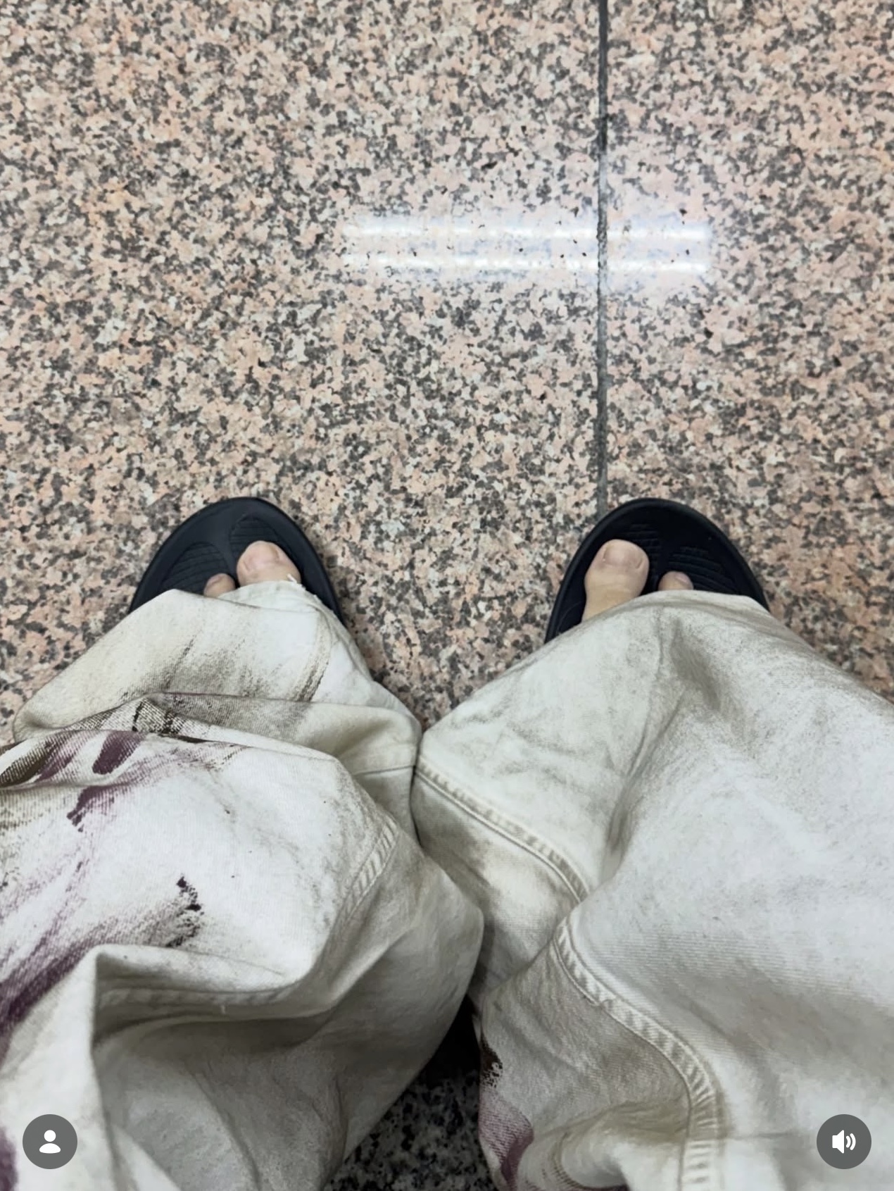 Oofos x 10 Corso Como Flip Flop Black, qualisartifexpereo Dirty Baggy Pants Cream 착용 스타일 - 2