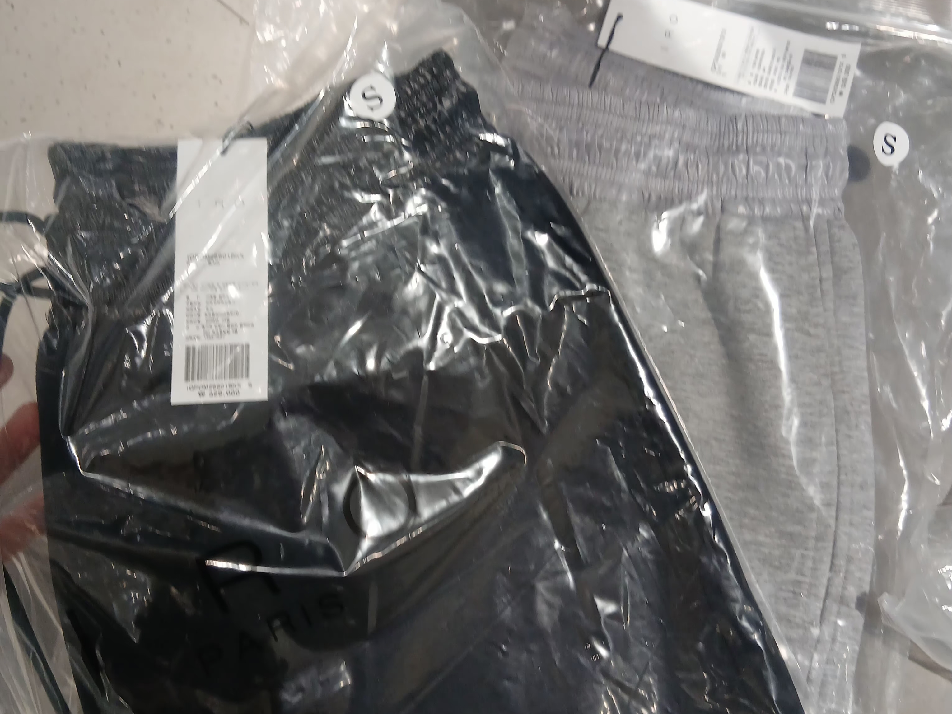 Iro Brumeux Banding Contrast Bermuda Shorts Gray, Iro Brumeux Banding Contrast Bermuda Shorts Black ์ฐฉ์ฉ ์คํ์ผ - 3