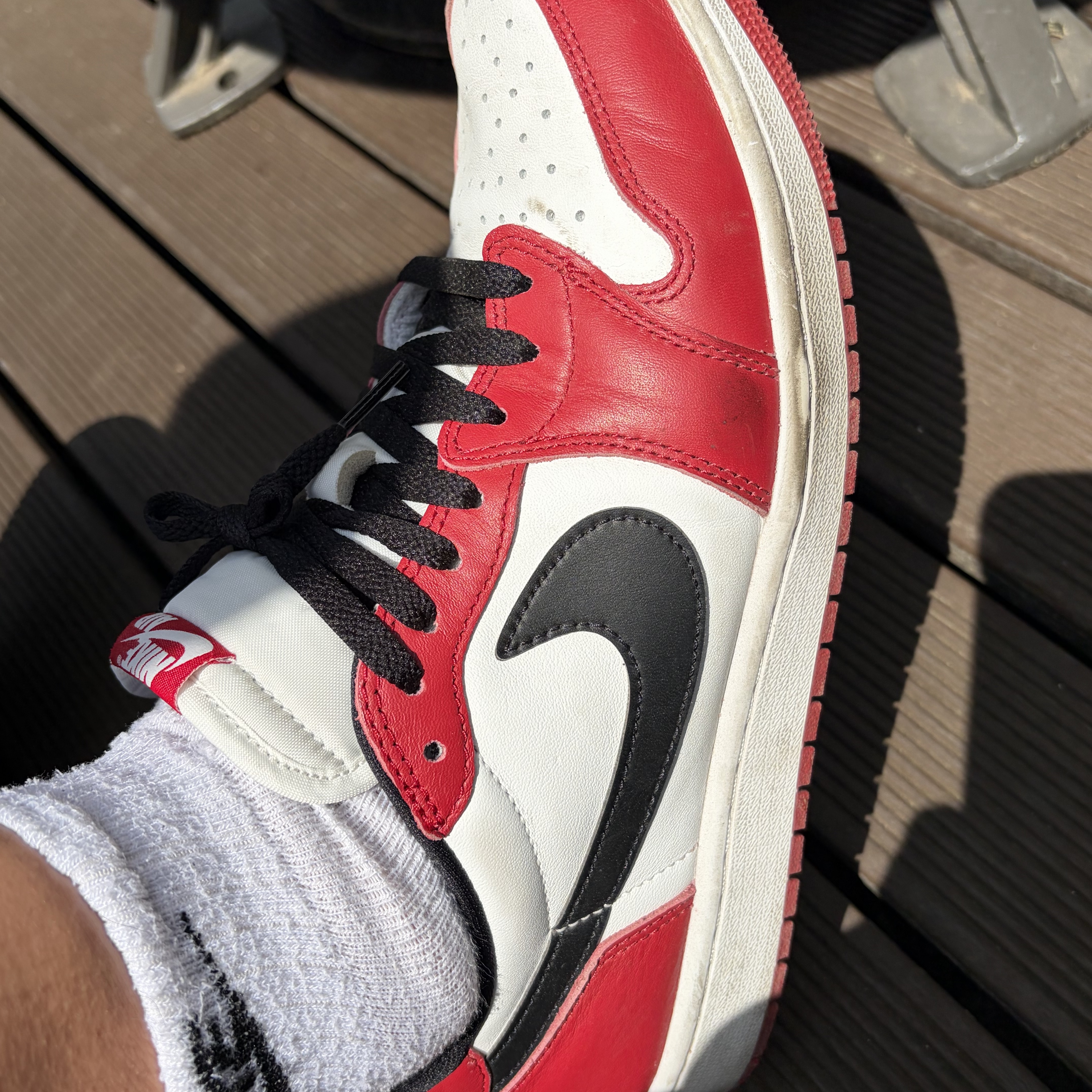 Jordan 1 Retro Low OG Banned 2026, Jordan 1 Low OG Starfish 착용 스타일 - 7