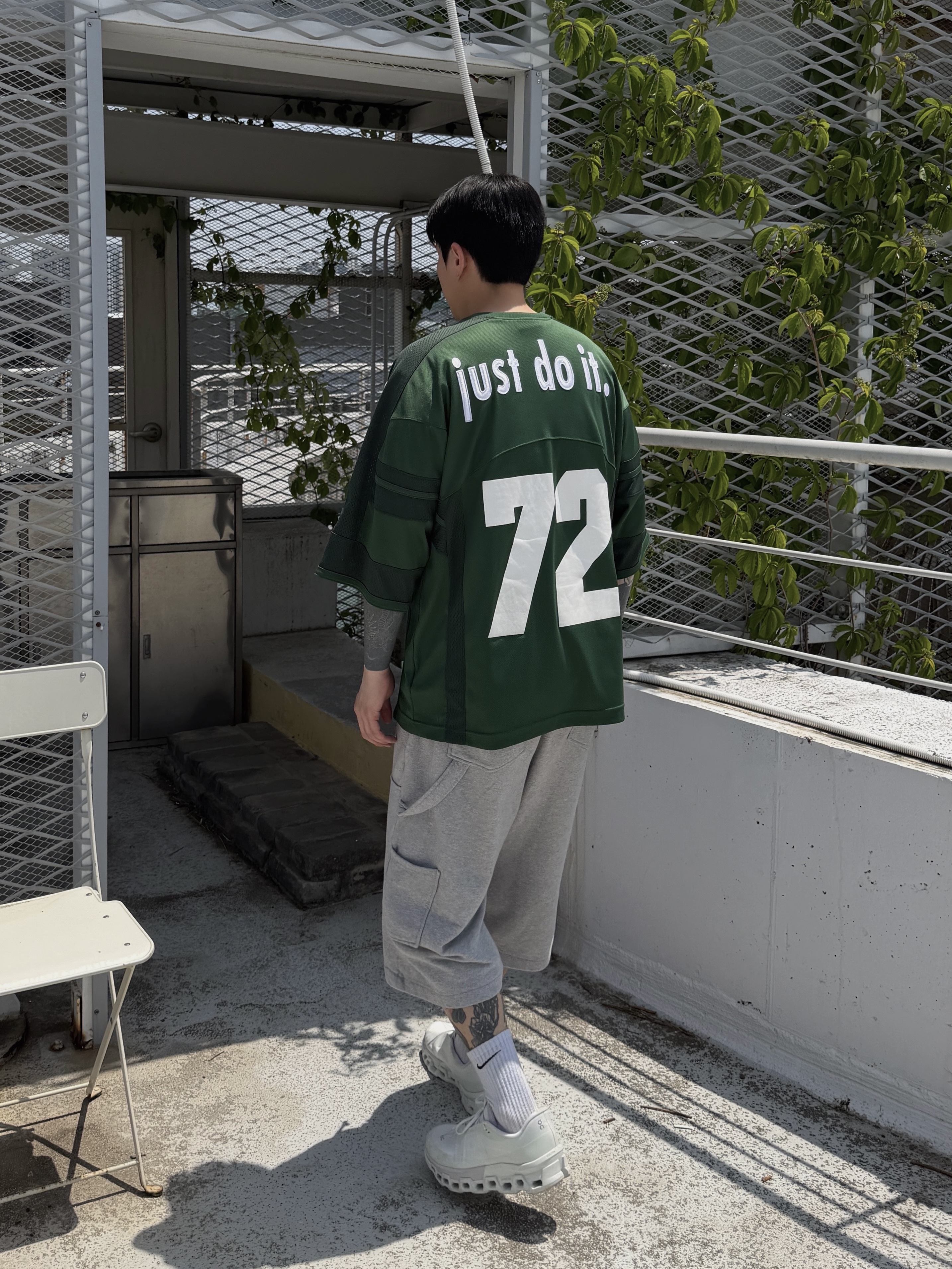 On Running x Post Archive Faction (Paf) Cloudmonster 2 Vapor Frost, Nike Everyday Lightweight Training Crew Socks White (3 Pack/Korean Ver.) 착용 스타일 - 2