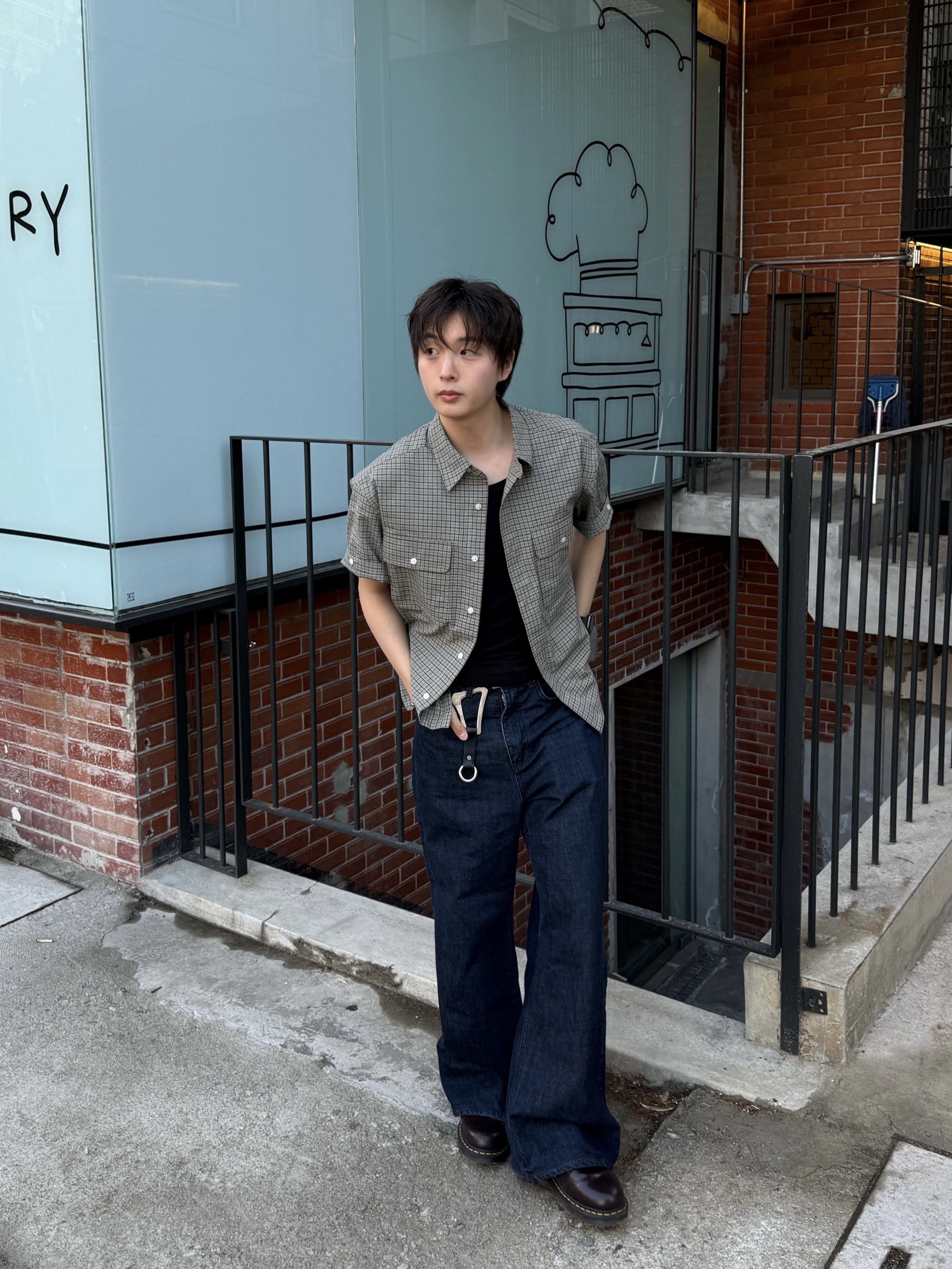 Dr. Martens 1461 Smooth Black 착용 스타일 - 1