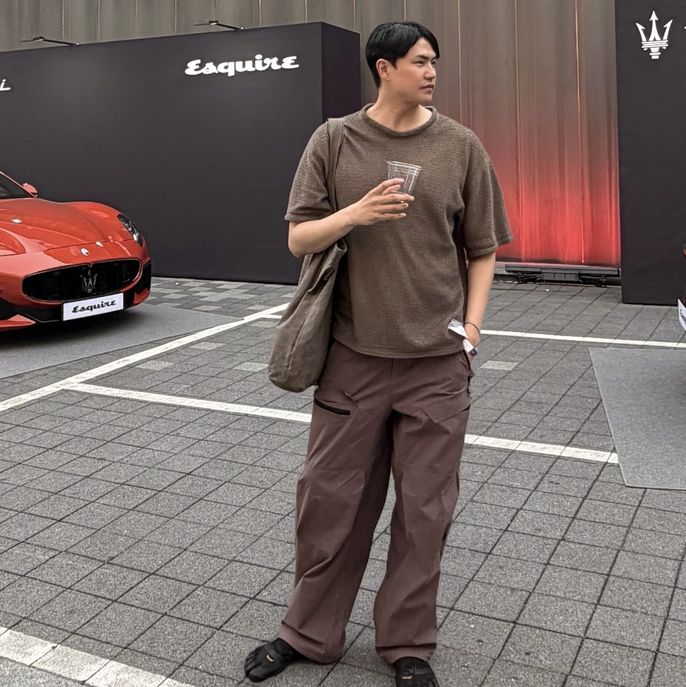 Satisfy FuzzFleece AD T-Shirt Falcon, Vibram Fivefingers KSO Evo Black Black 착용 스타일