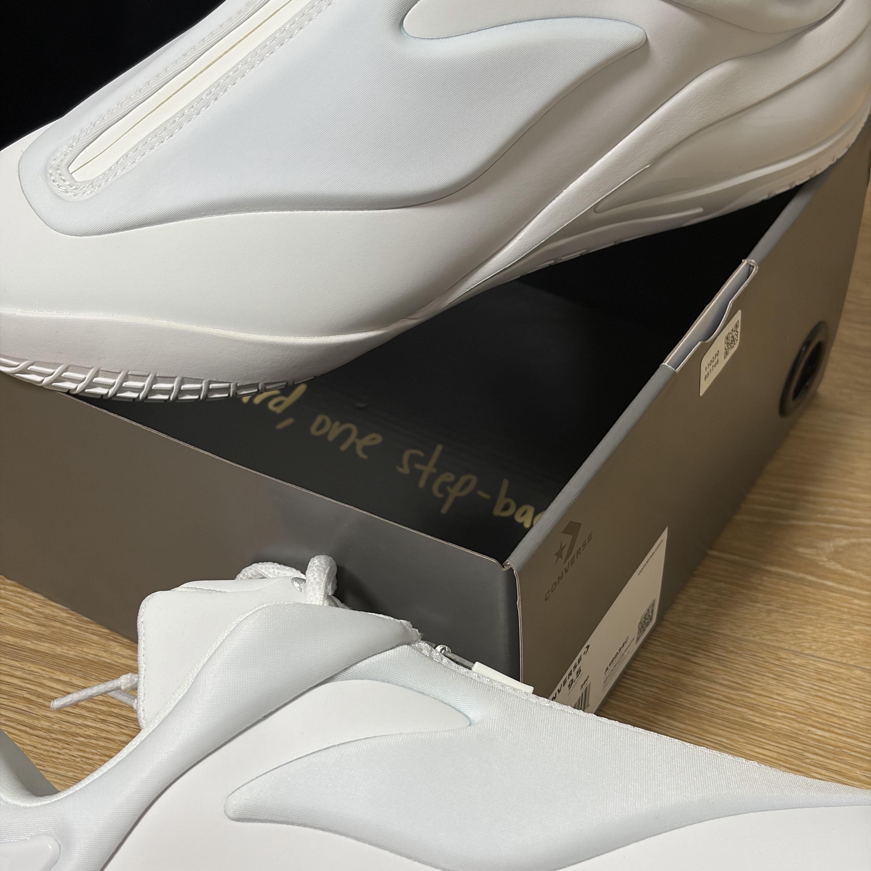 Converse x Shai 001 White 착용 스타일