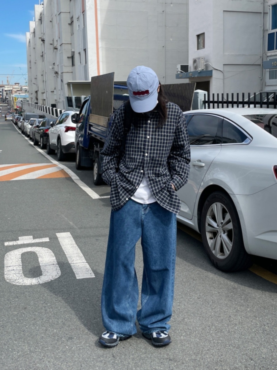 Nike Air Humara Midnight Navy and Obsidian 착용 스타일 - 1