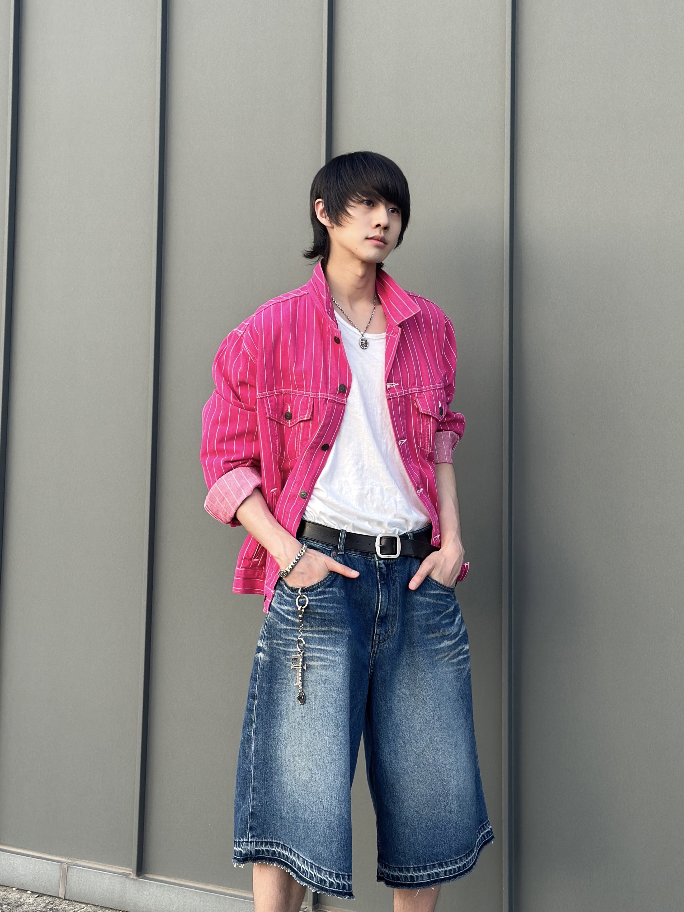 Undermycar MU.128 Original Logo Cracked Leather Belt Silver / Black 착용 스타일 - 1