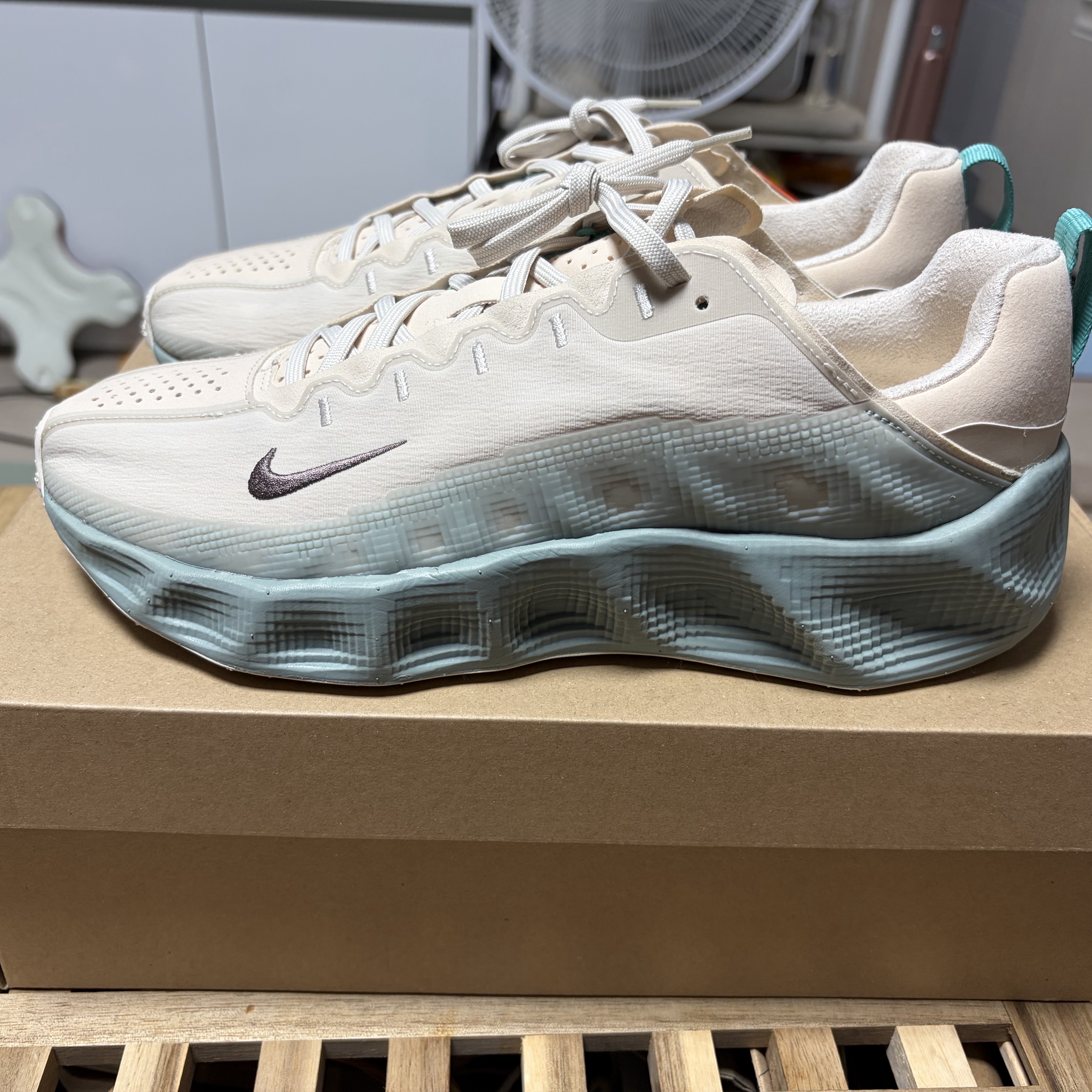 Nike Ava Rover Washed Teal Light Orewood Brown 착용 스타일 - 1