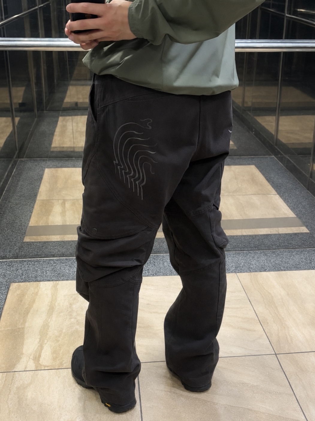 Roa Hiking Katharina Black, IGNOTA Core:14 Shell Cargo Pants Dune 착용 스타일
