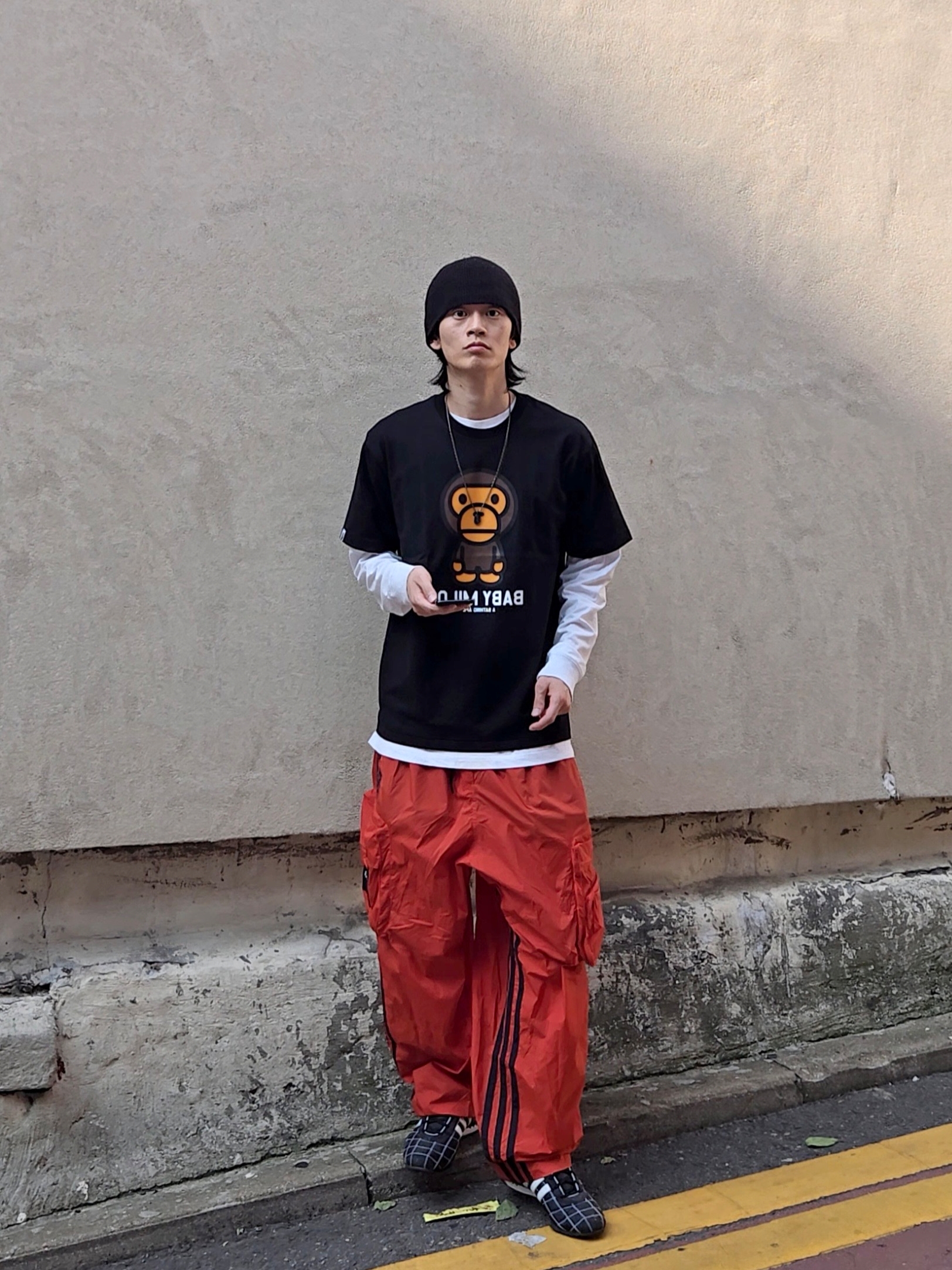 Adidas Adiracer Hi Core Black Cloud White, BAPE Baby Milo T-Shirt Black 착용 스타일 - 2