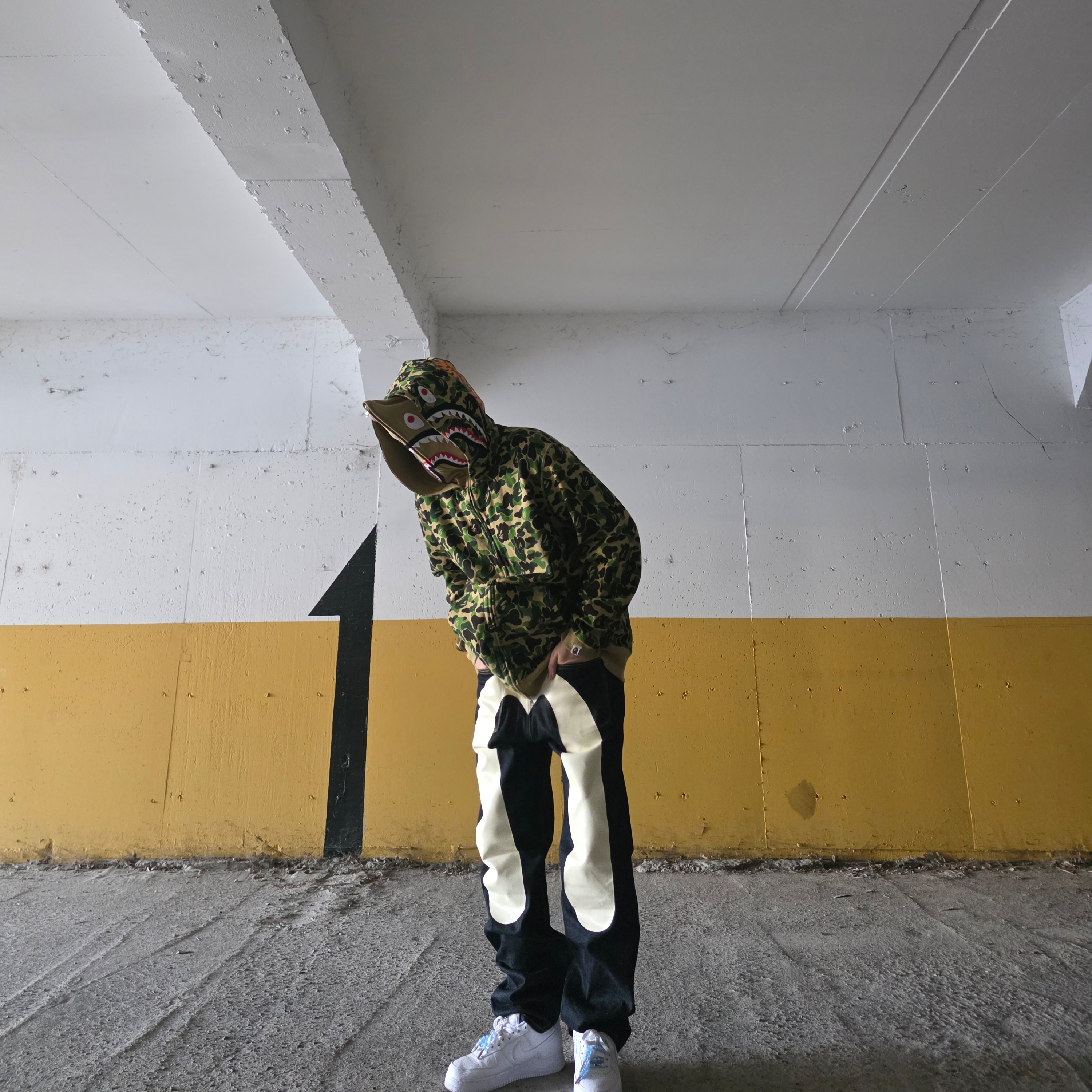 BAPE ABC Camo Double Shark Full Zip Hoodie Green, Nike x Drake Nocta Air Force 1 Low SP Certified Lover Boy White 착용 스타일 - 2