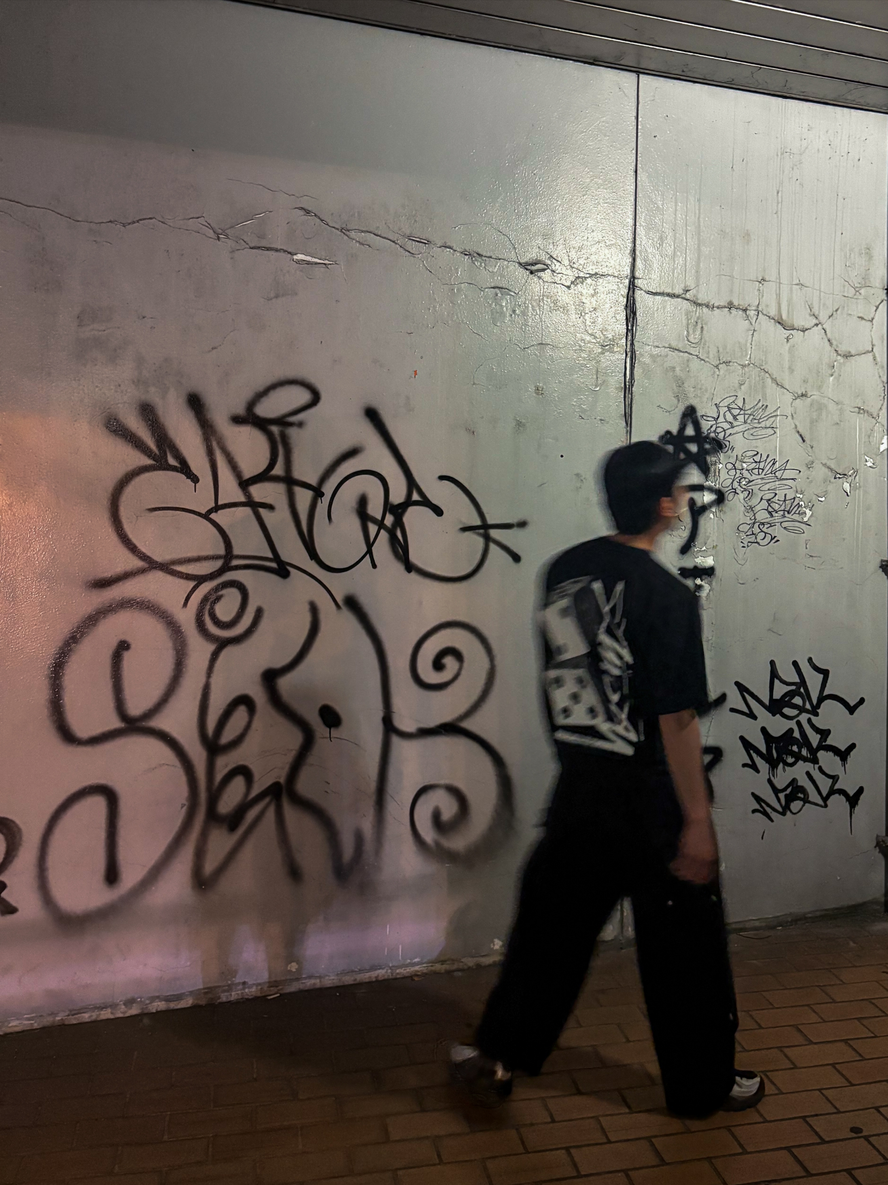 Stussy Tall Dice T-Shirt Black, New Balance 509 Black Gray 착용 스타일 - 1
